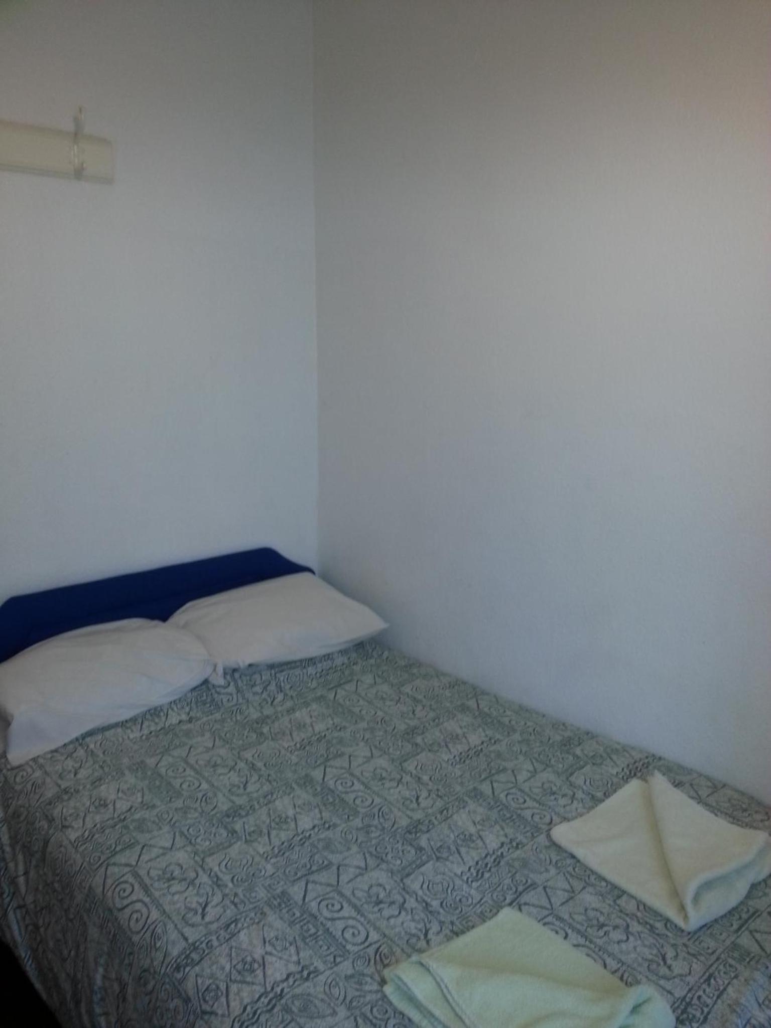 Standard Double Room - Photo 4