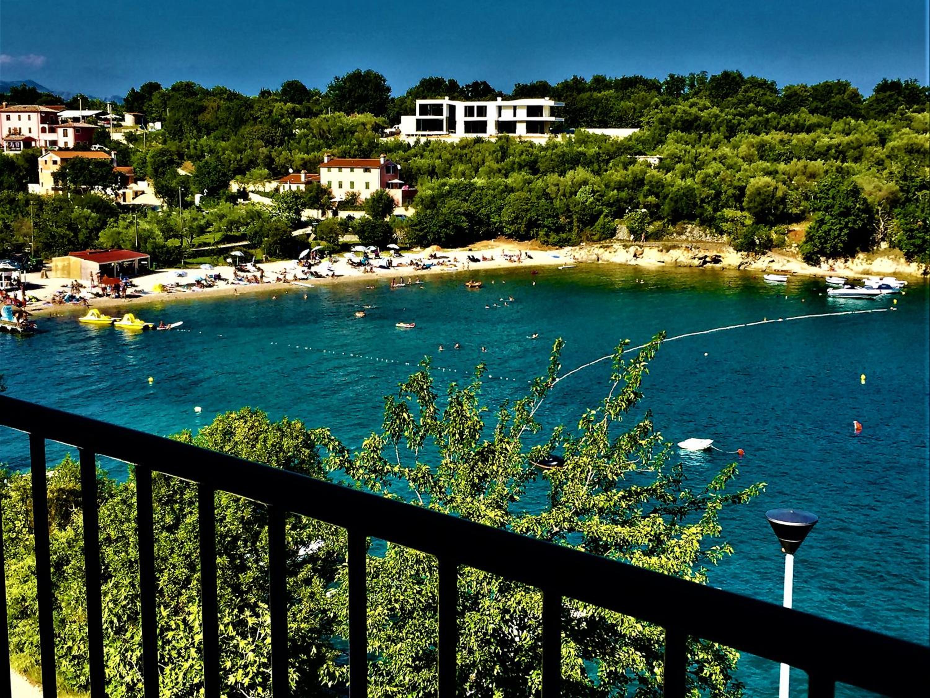 Two-Bedroom Apartment with Terrace and Sea View - 1 - Photo 15