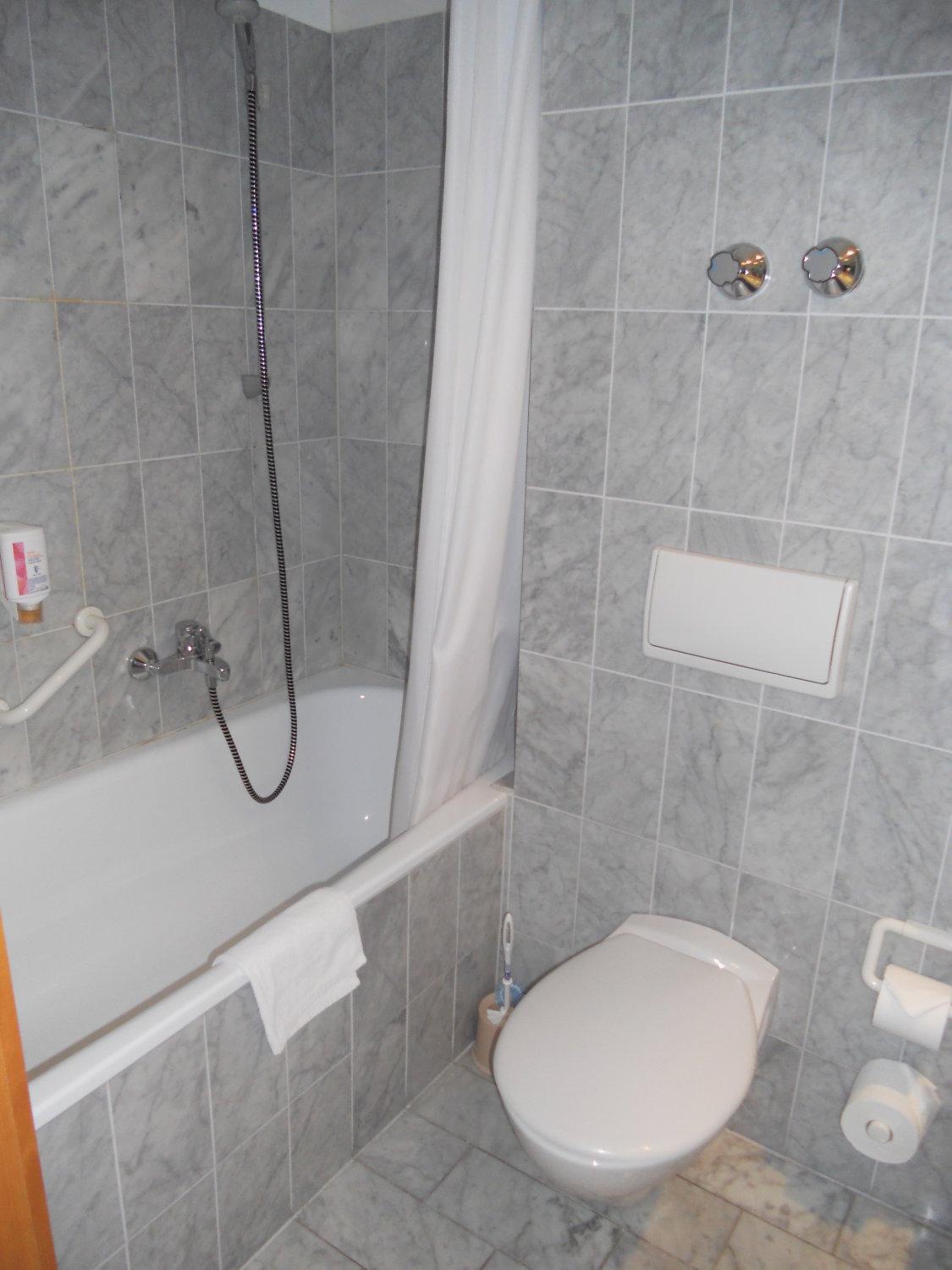 Standard Double Room - Photo 3