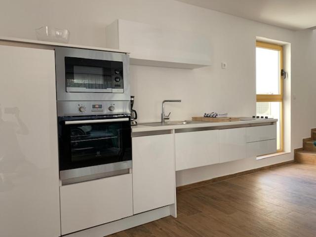 Deluxe Apartment with Terrace and Garden View - Photo 18