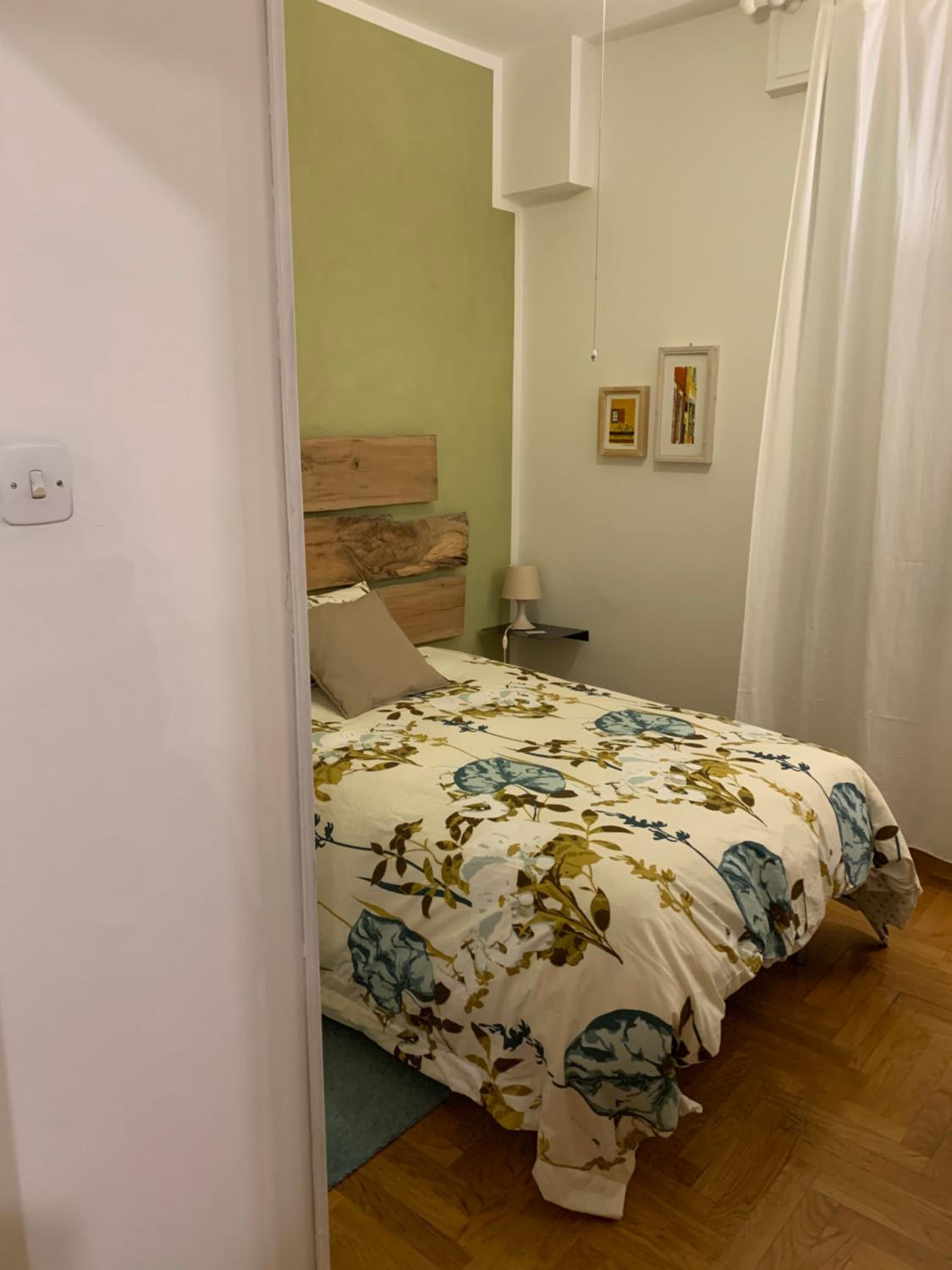 Standard Single Room with Shared Bathroom