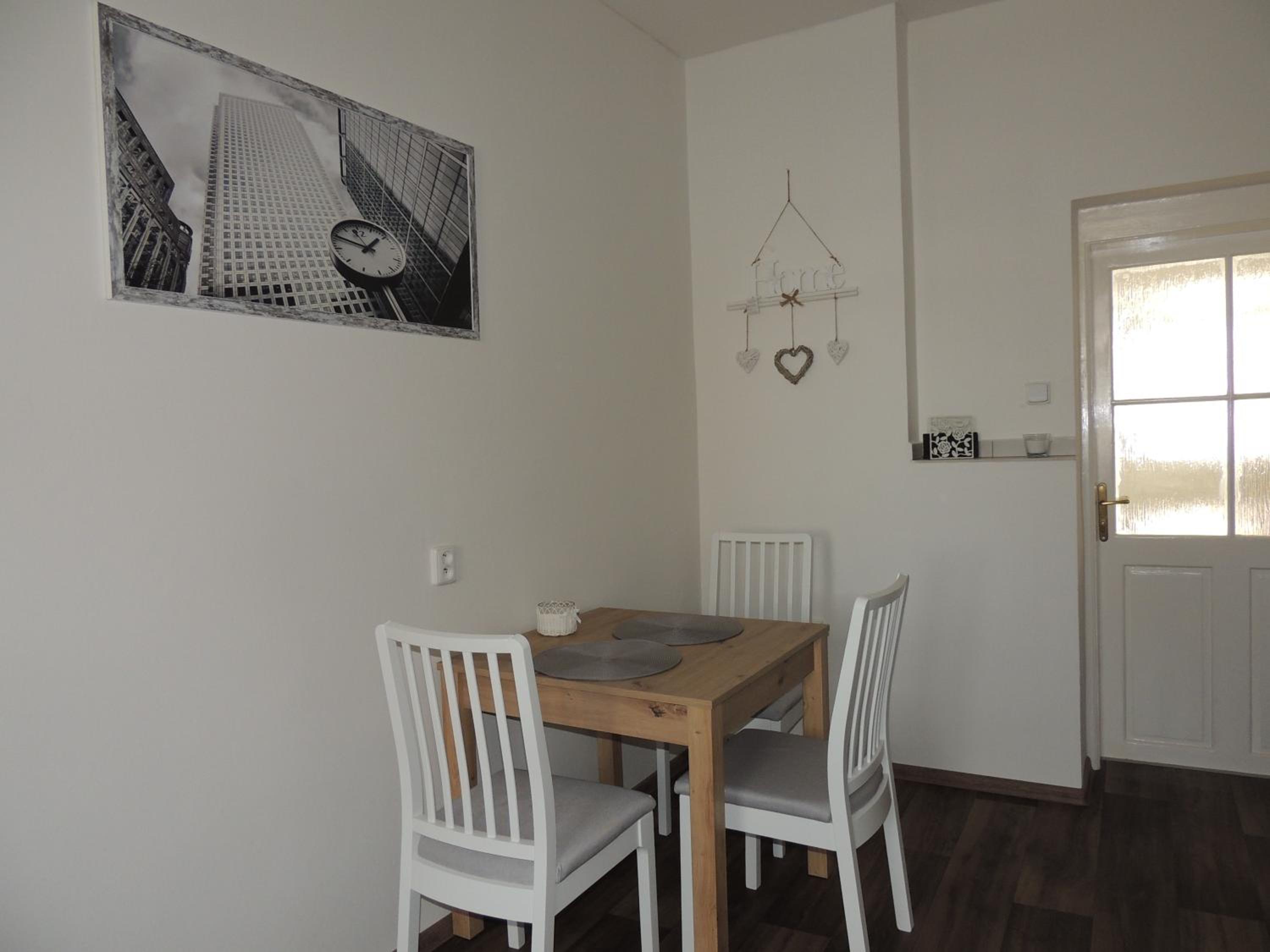 One-Bedroom Apartment - Photo 5