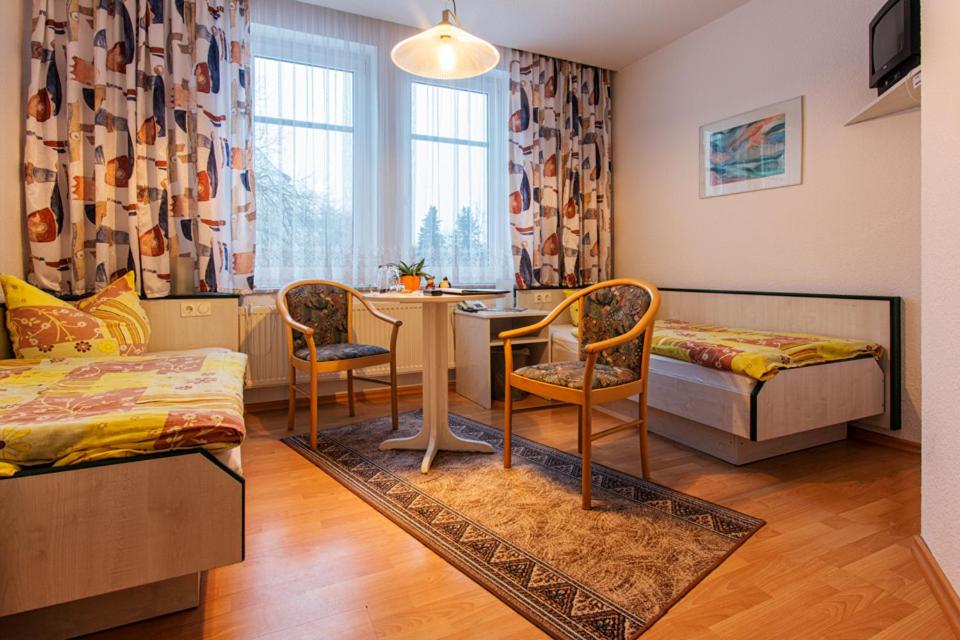 Twin Room - Disability Access photo 1