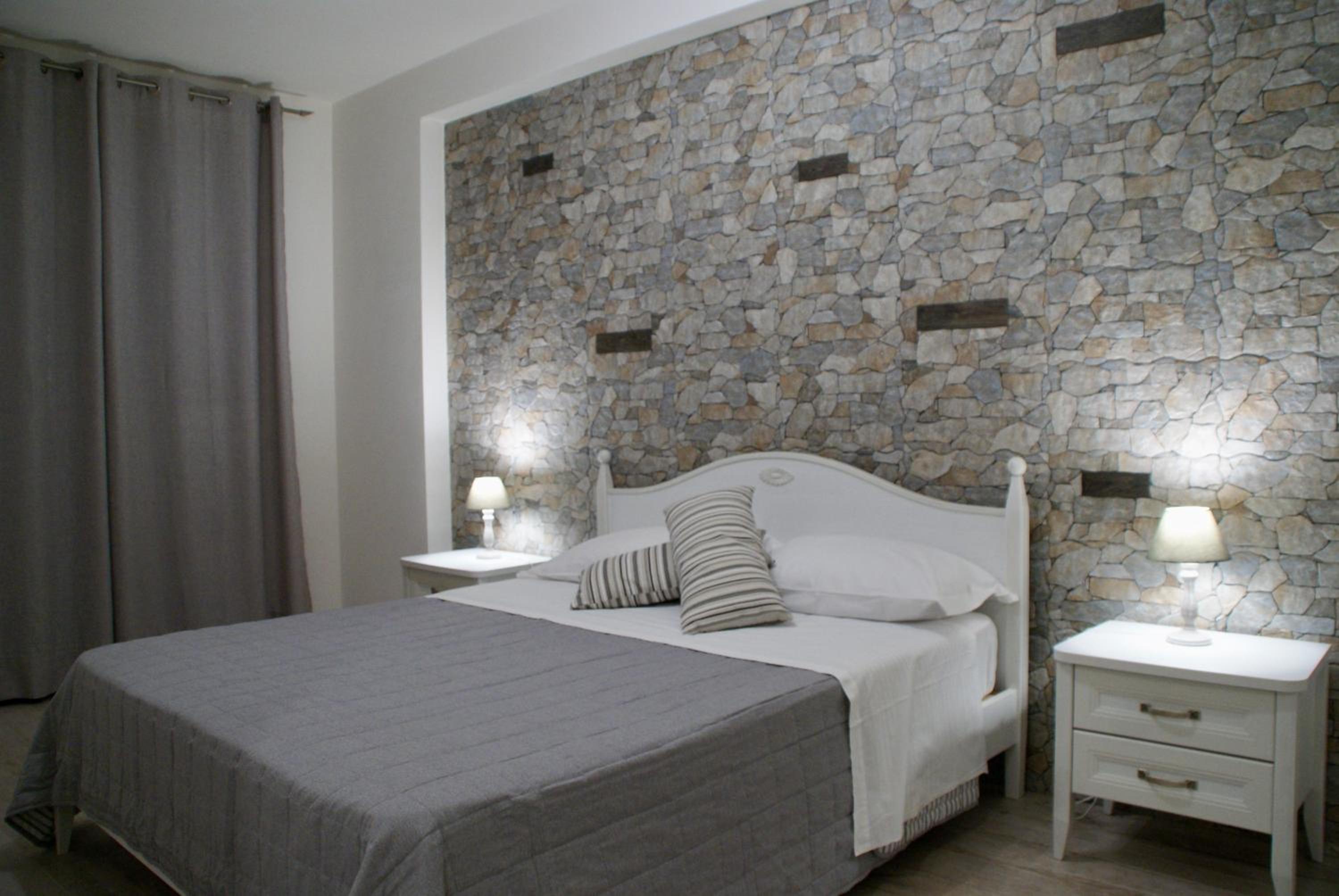 Deluxe Double Room with Balcony photo 3