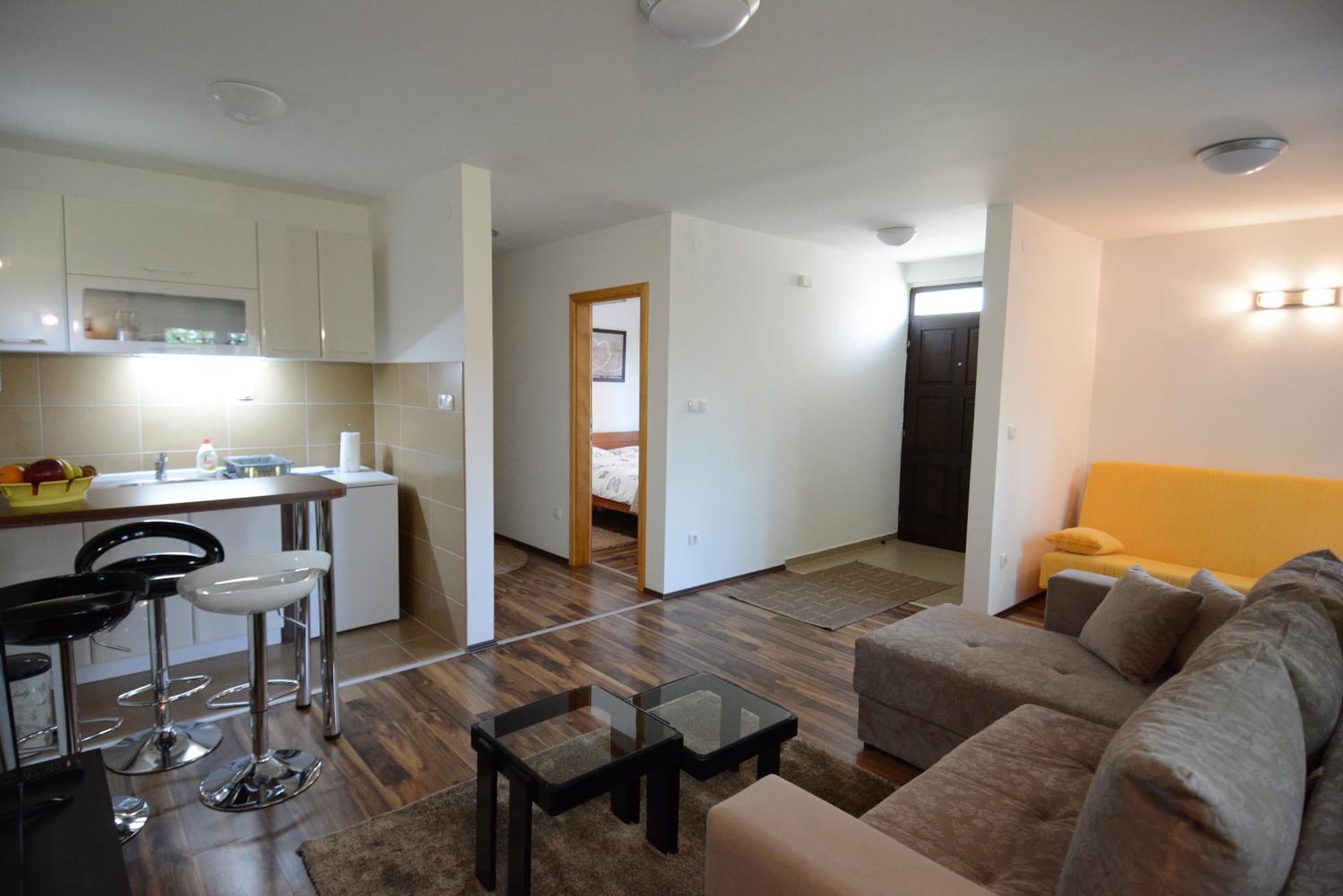 Apartment - Ground Floor photo 2