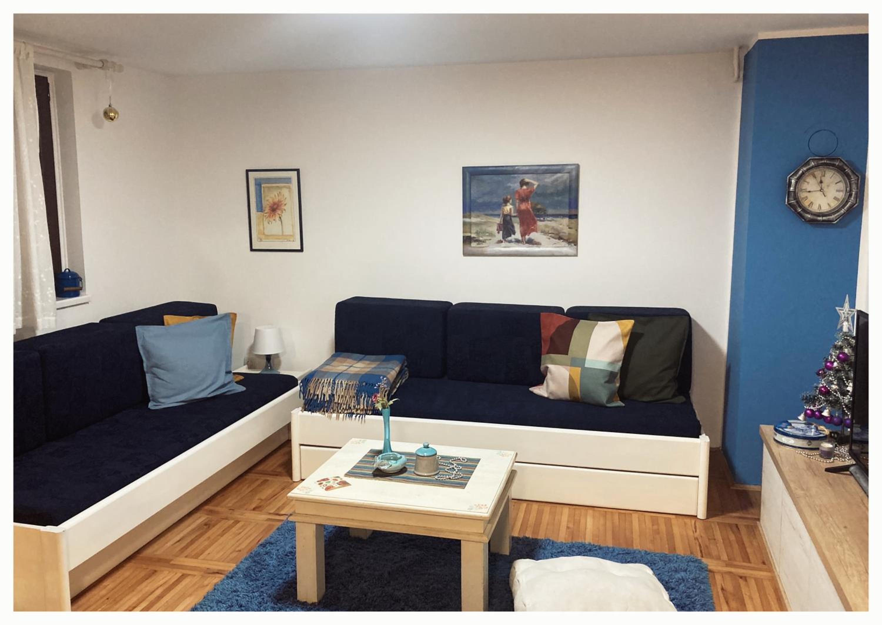 One-Bedroom Apartment photo 2