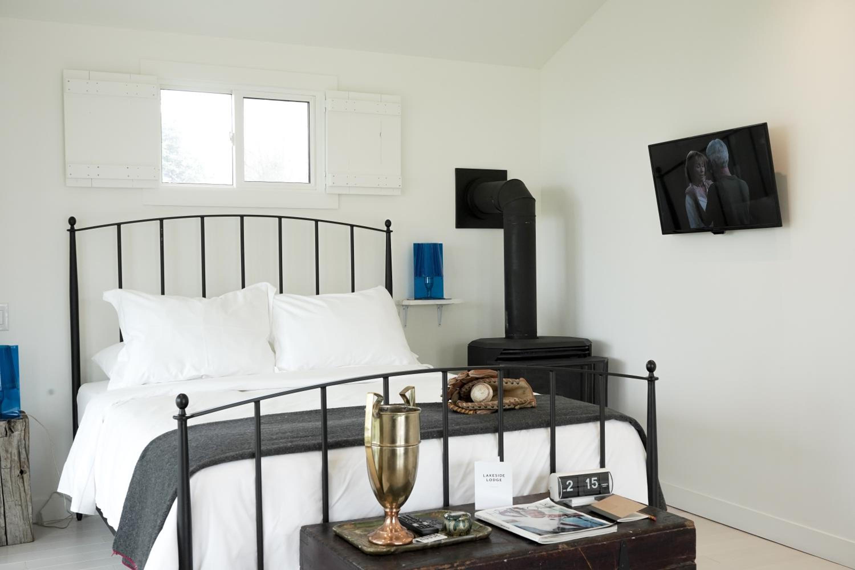 Queen Room with Balcony photo 2