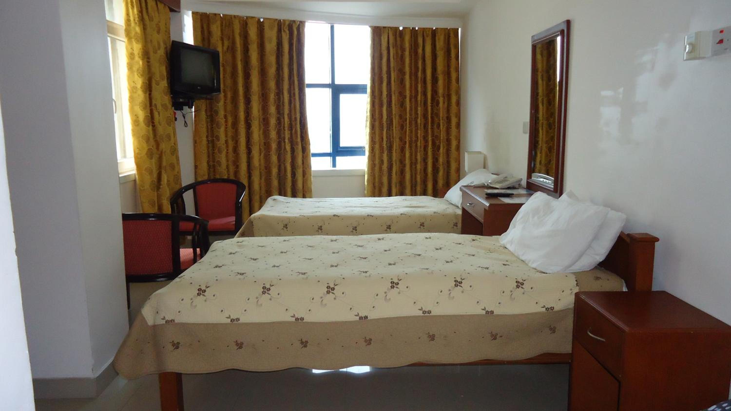 Deluxe Twin Room photo 2