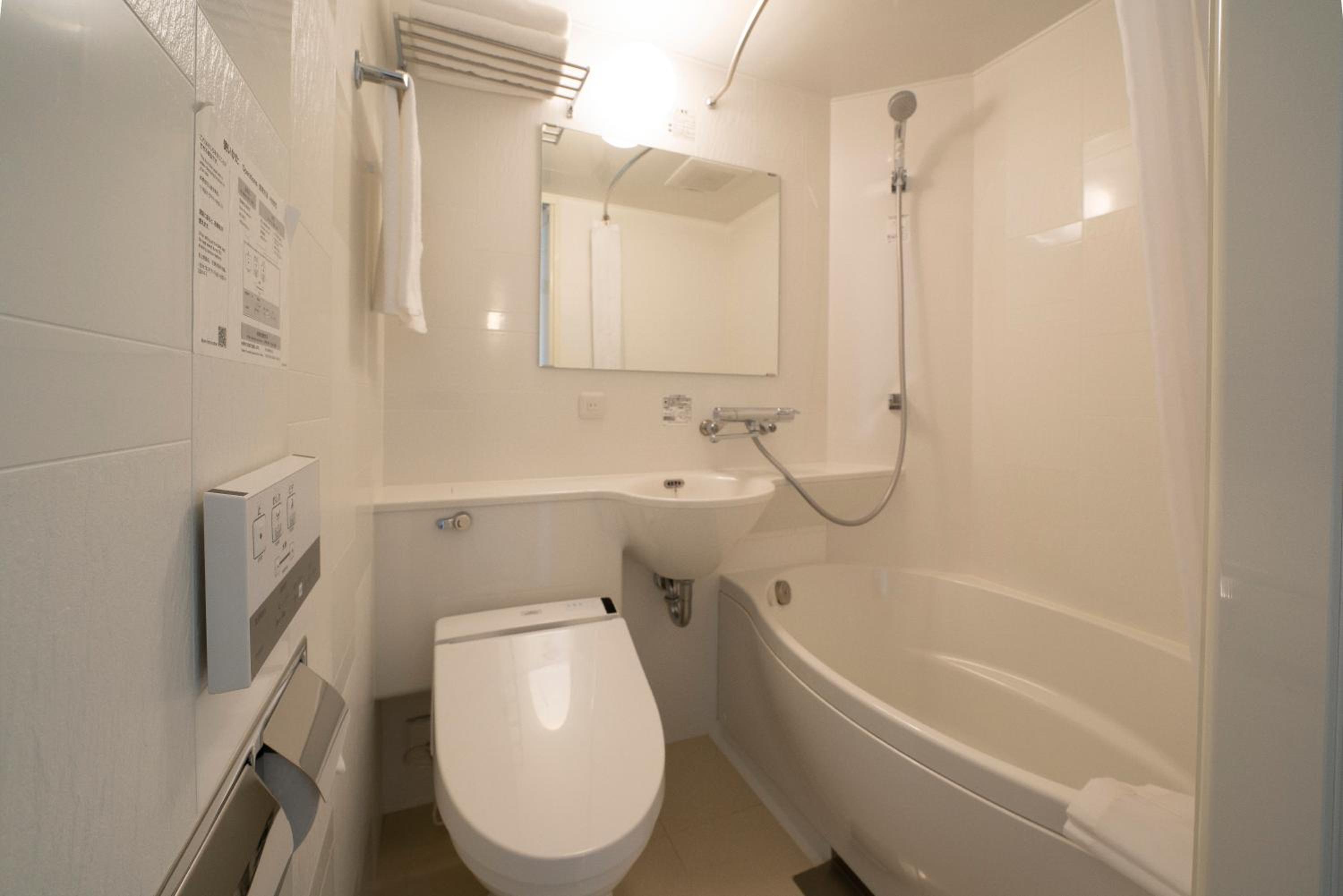 Nonsmoking Economy Double Room - Photo 4
