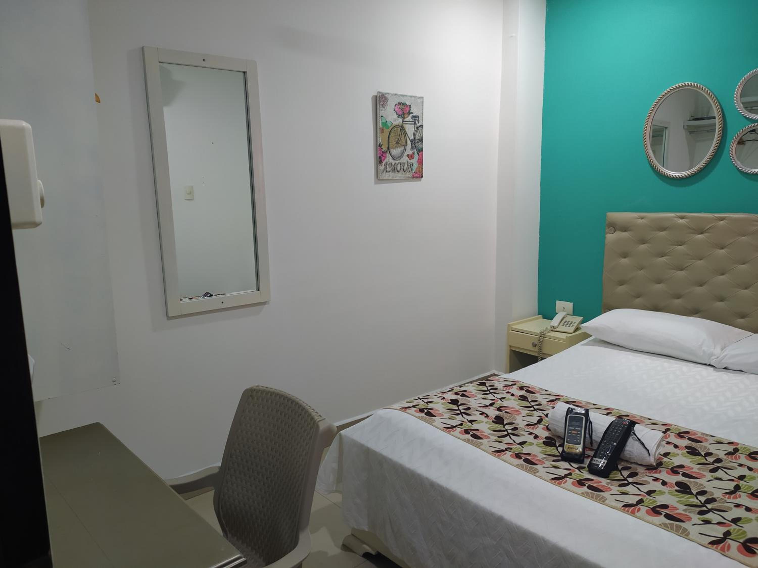 Double Room With Air Conditioning photo 2