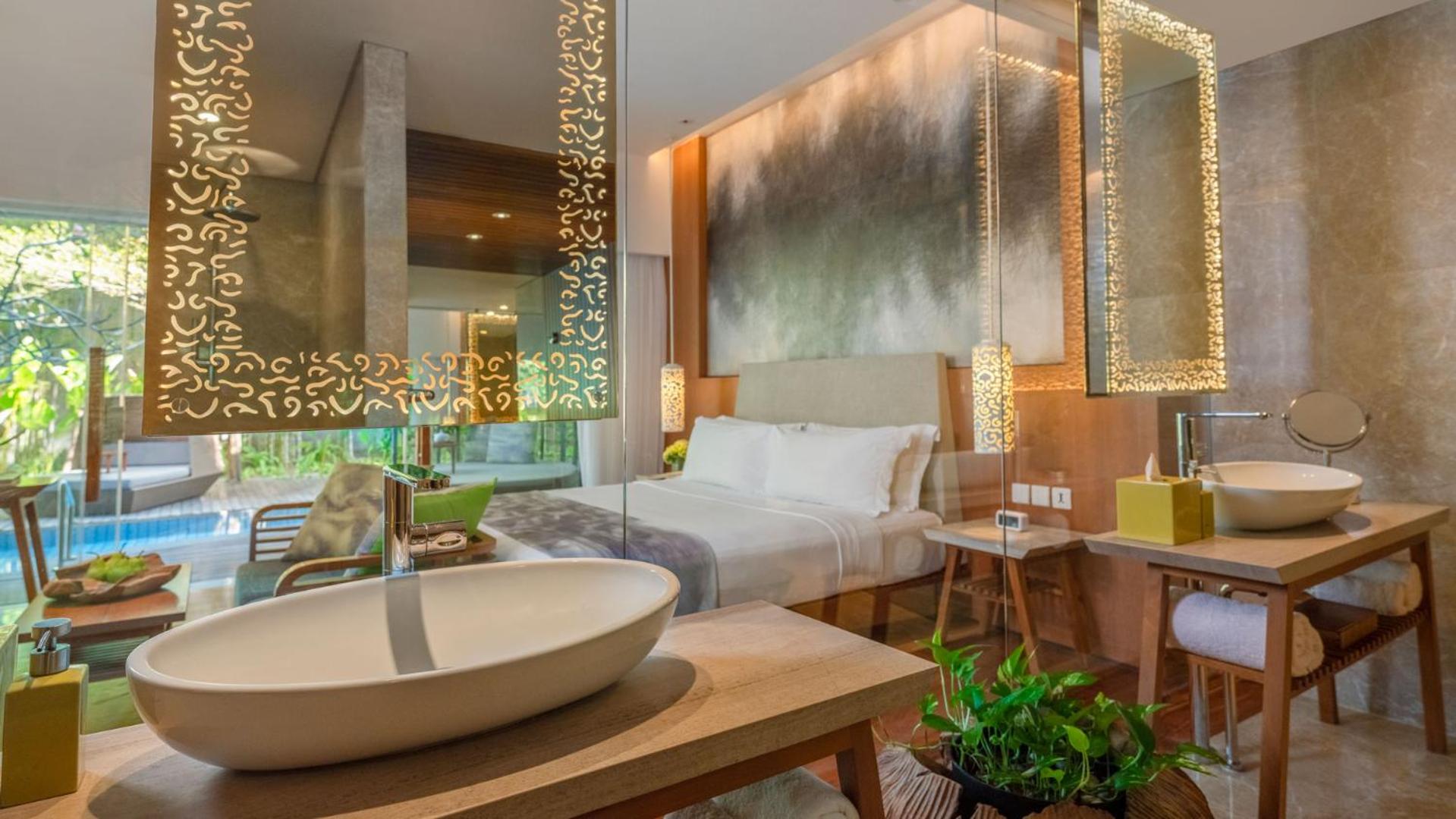 Impressive Lagoon Pool Suite King Bed With Butler Service photo 2