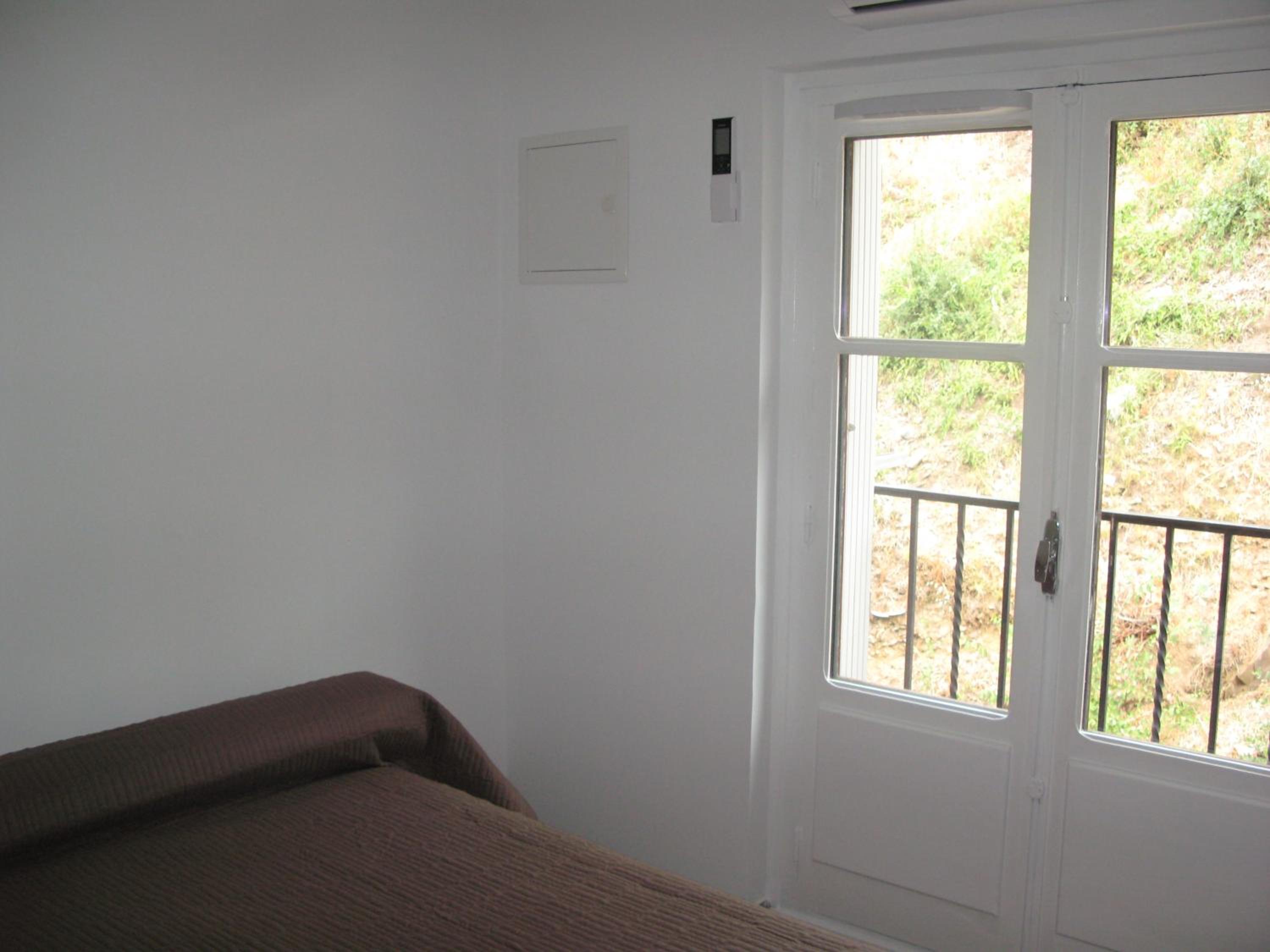 Double Room - Photo 6