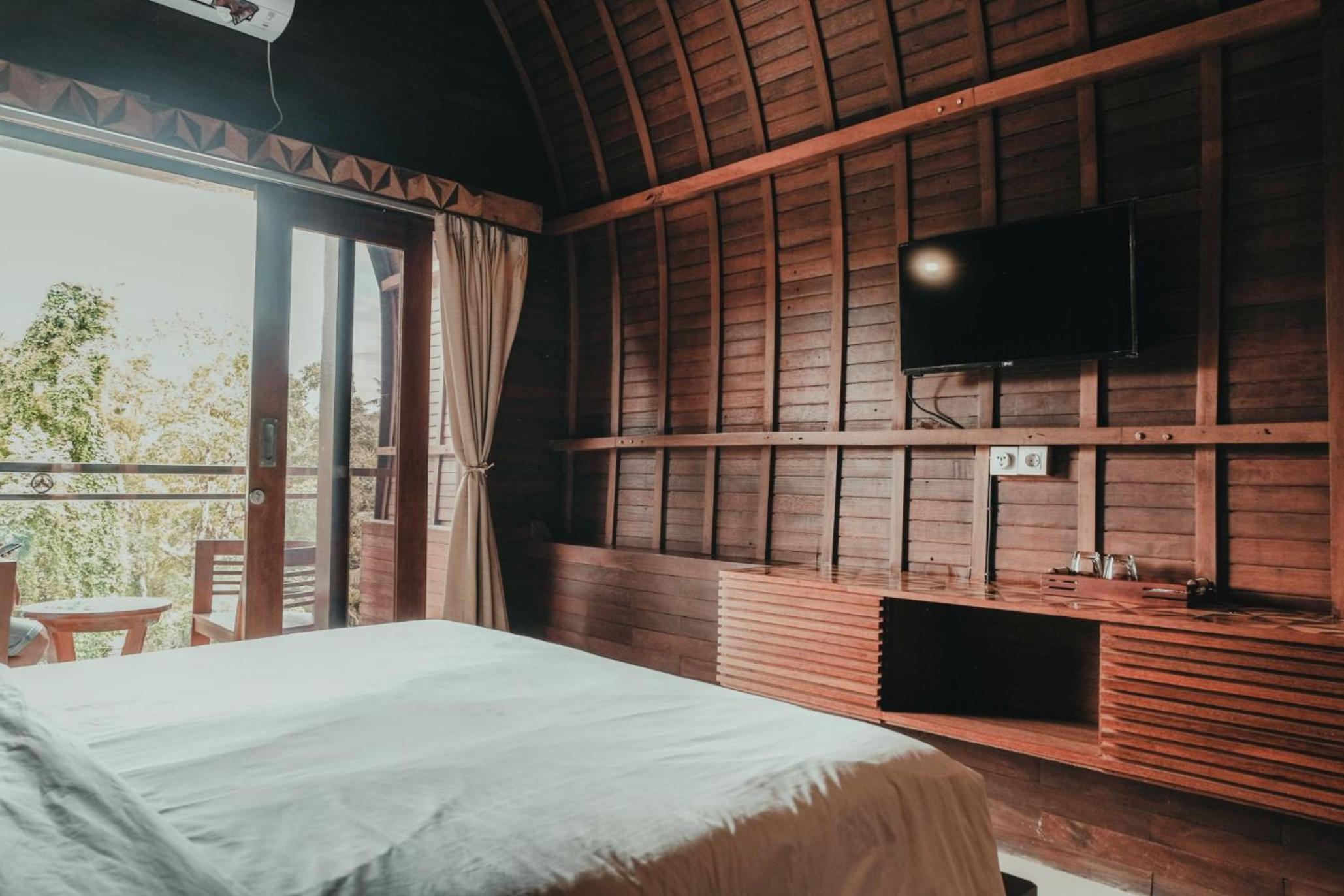 Deluxe Bungalow photo 2