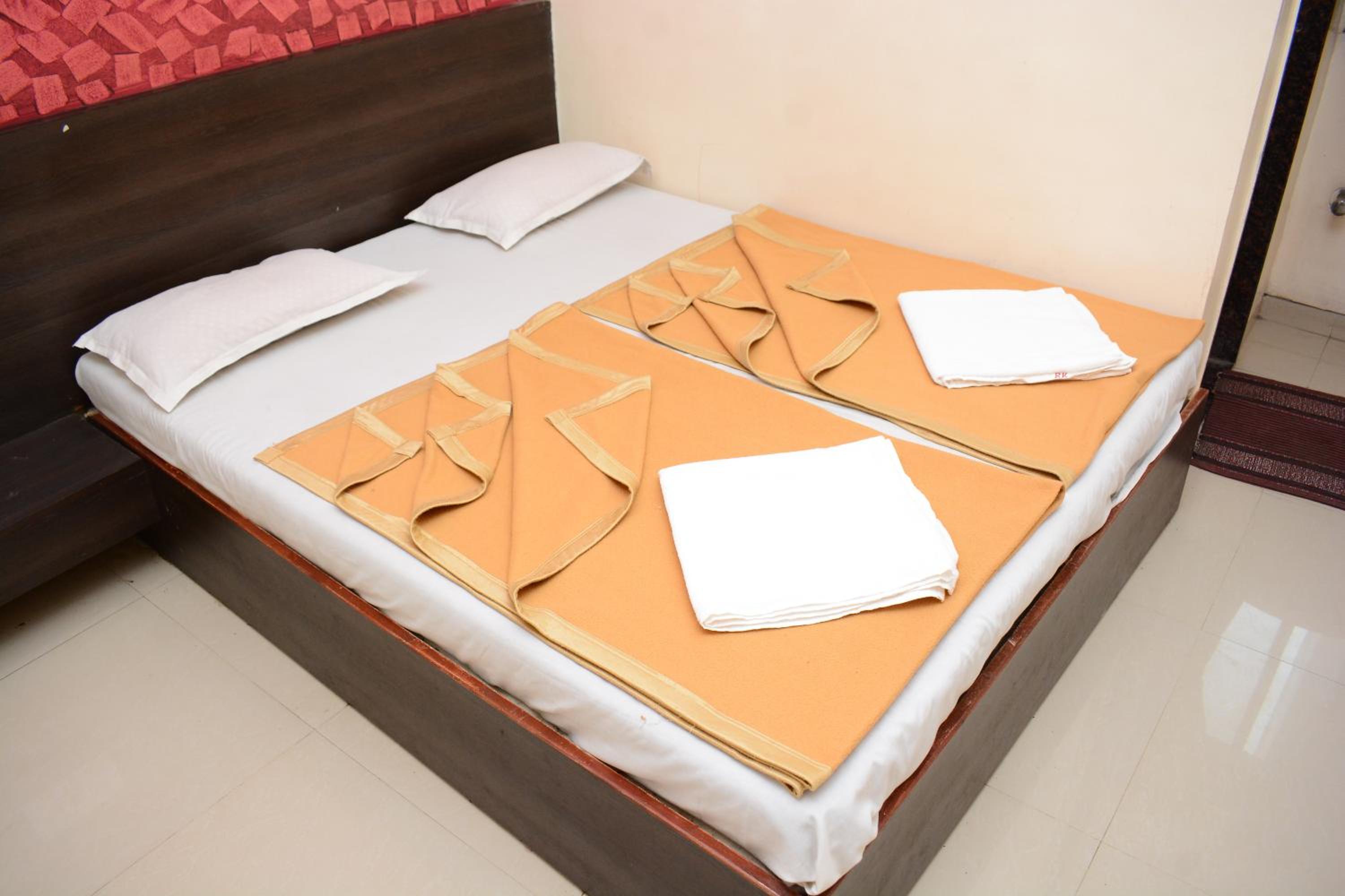 Standard Double Room - Photo 6