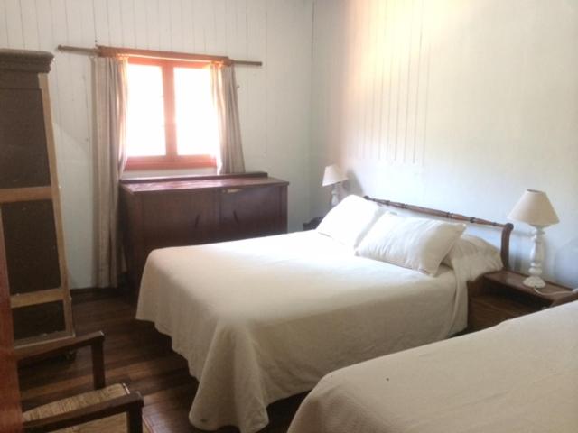 Five-Bedroom House photo 1
