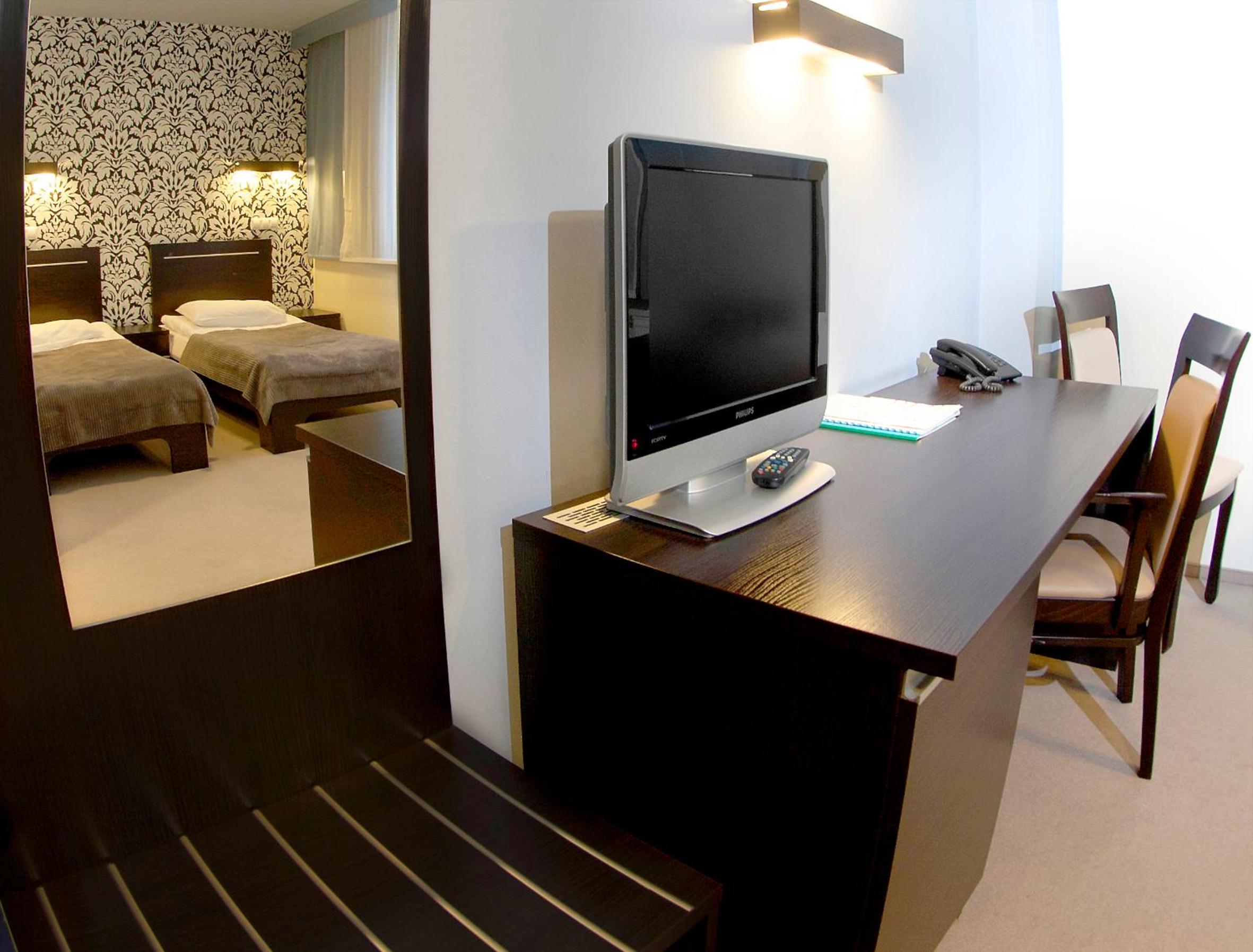 Double or Twin Room - Photo 2