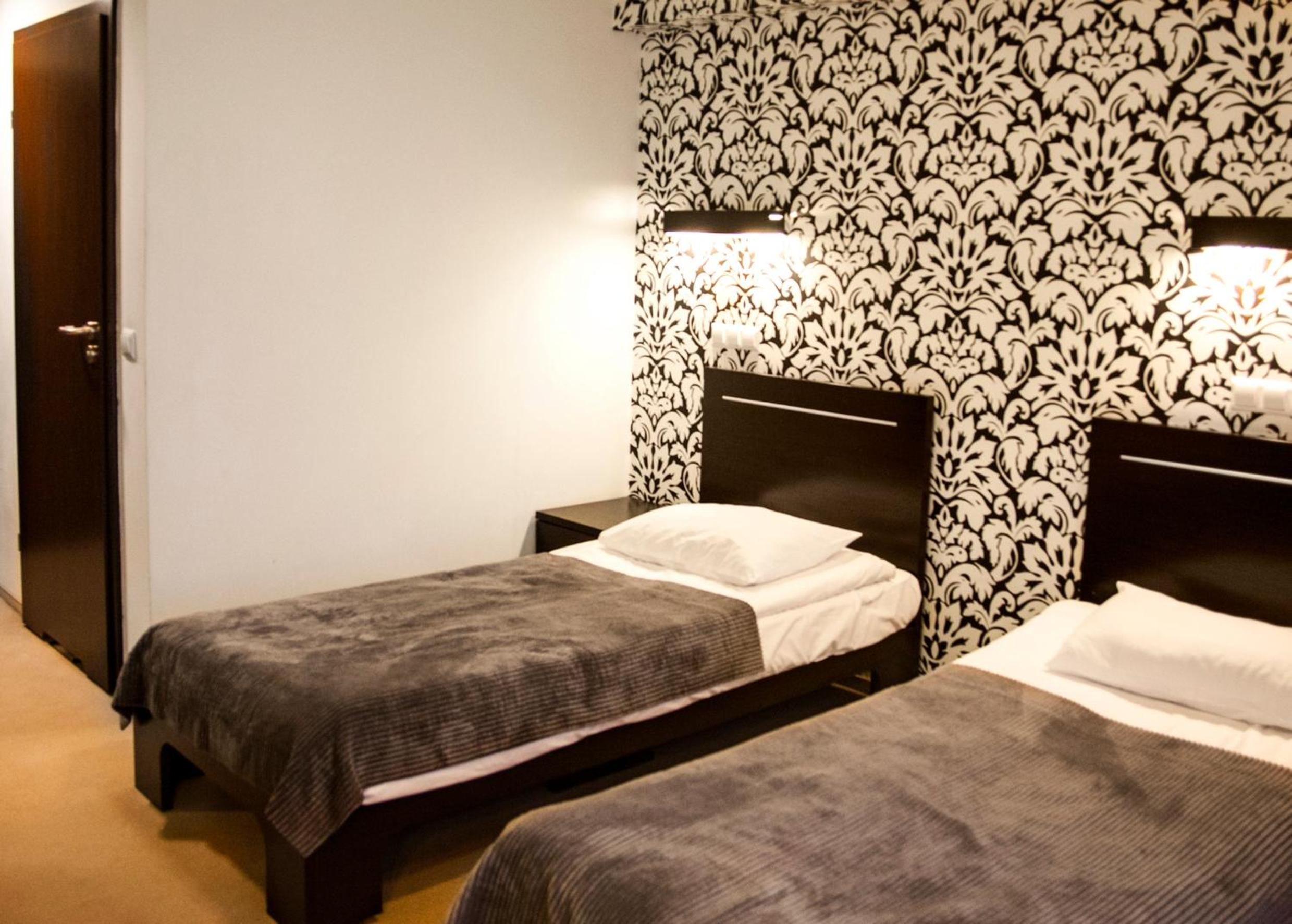 Double or Twin Room - Photo 11