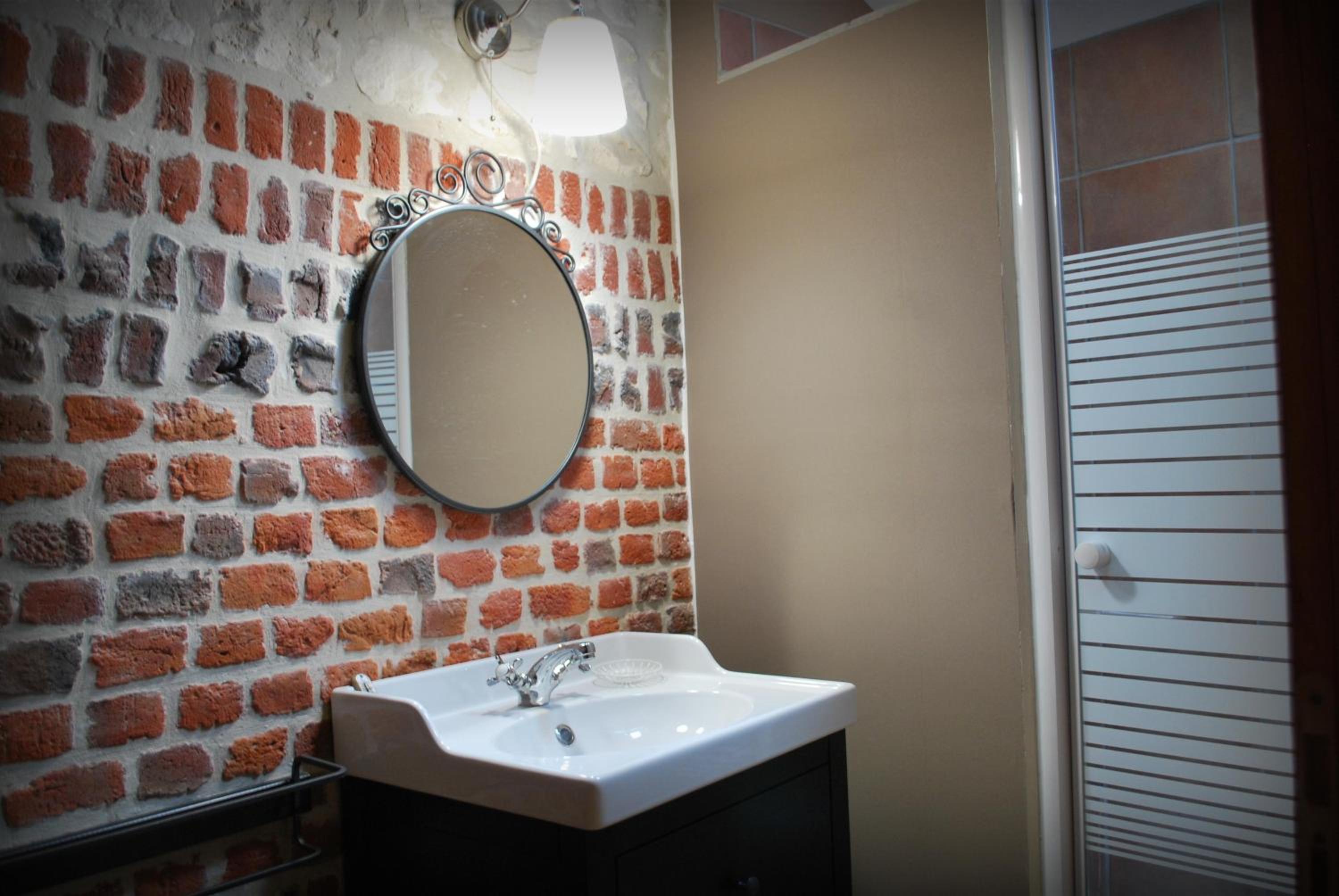 Three-Bedroom House - Photo 4