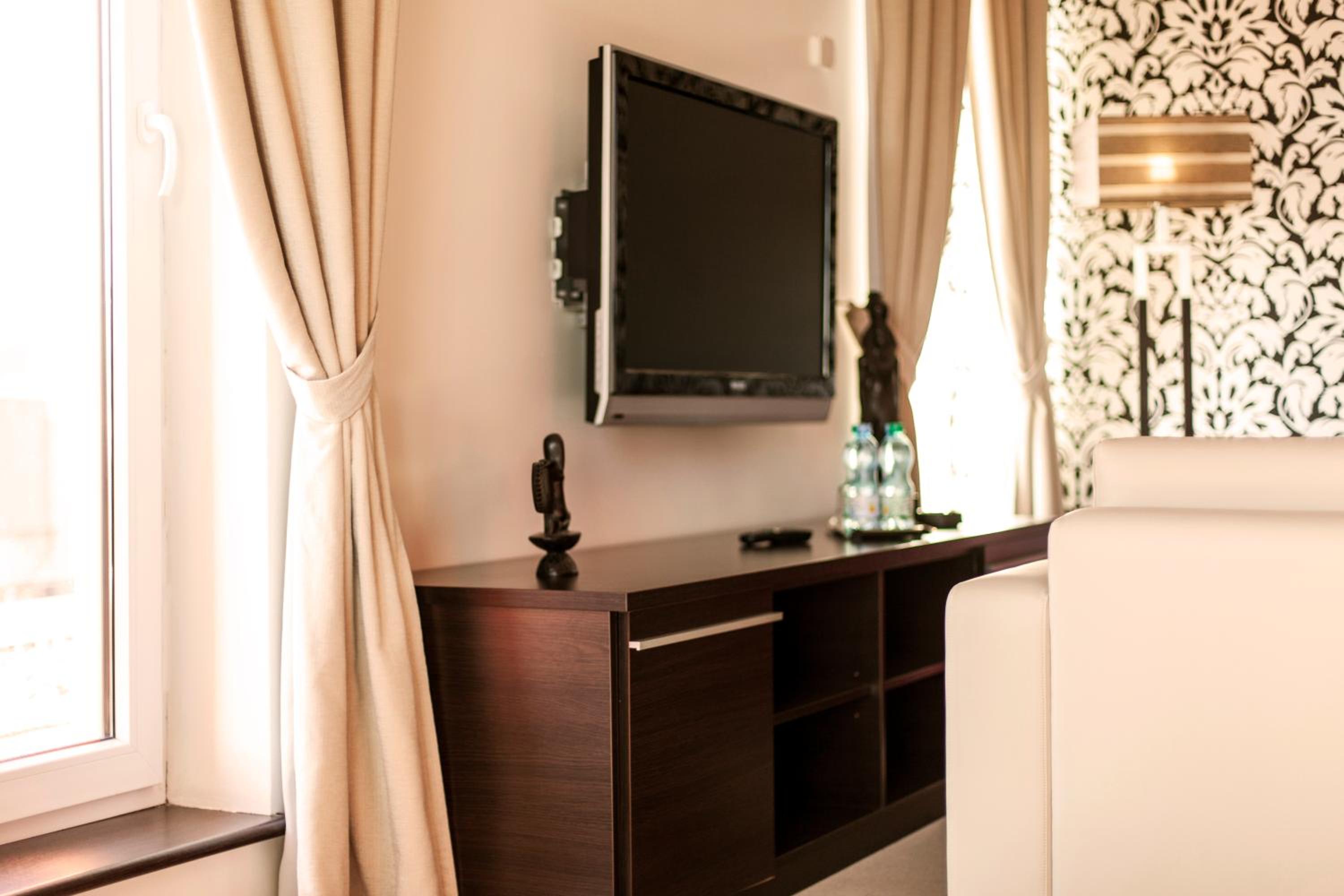 Deluxe Suite - Photo 4