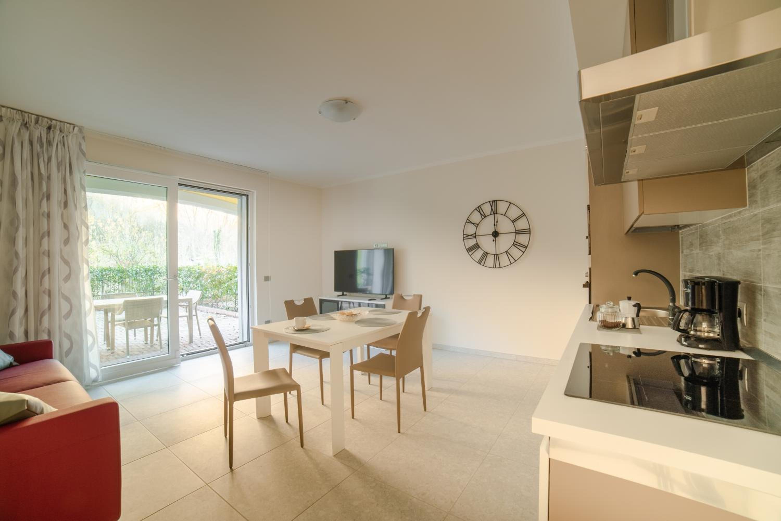 Apartment with Terrace photo 3