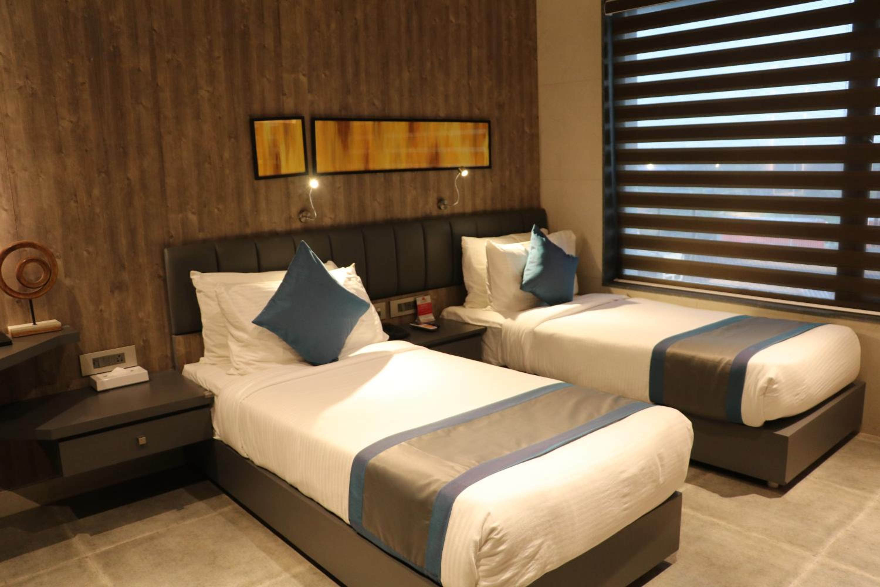 Deluxe Double Or Twin Room photo 2
