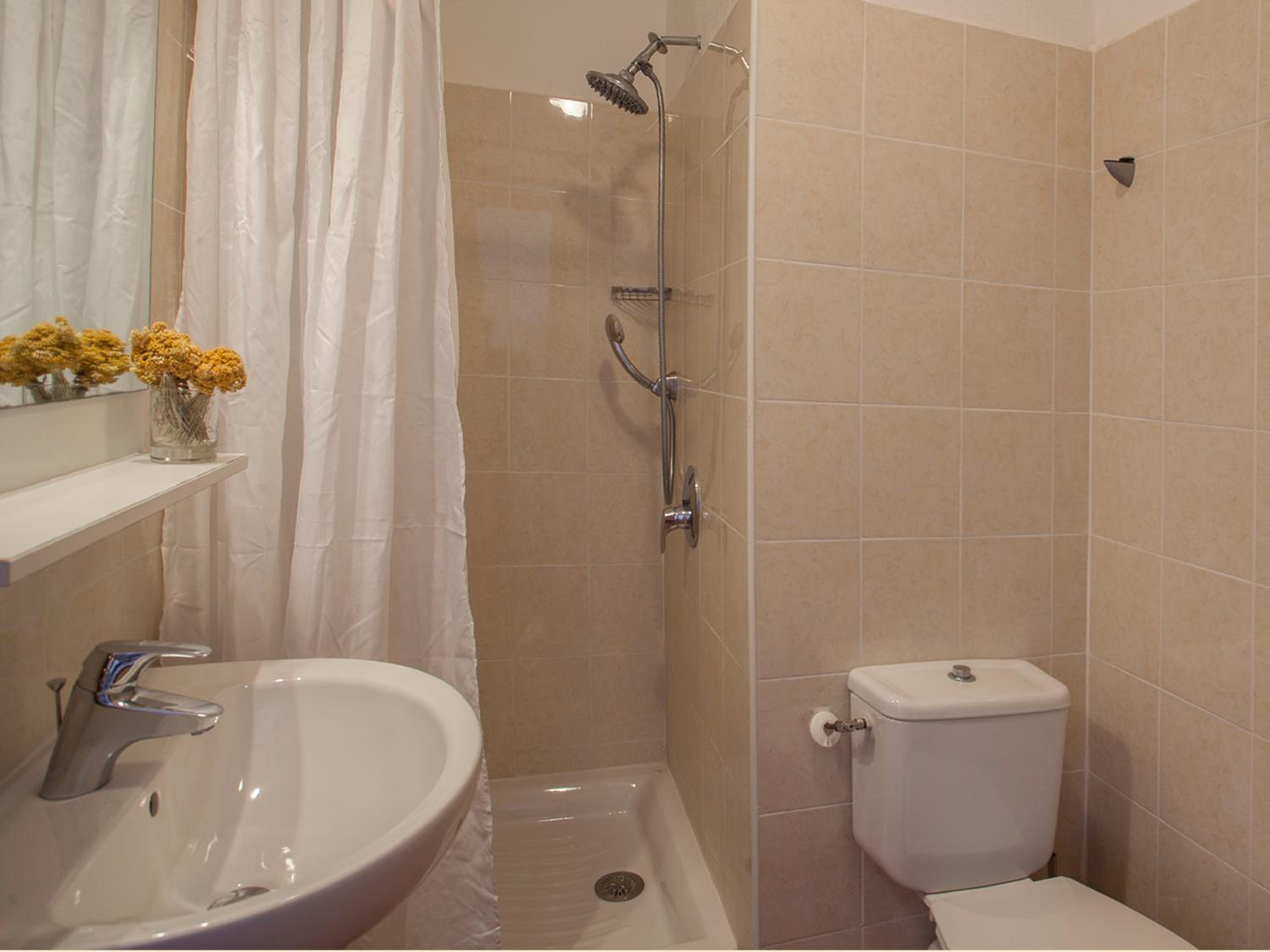 Two-Bedroom Apartment With Mezzanine (6 Adults) - Photo 8