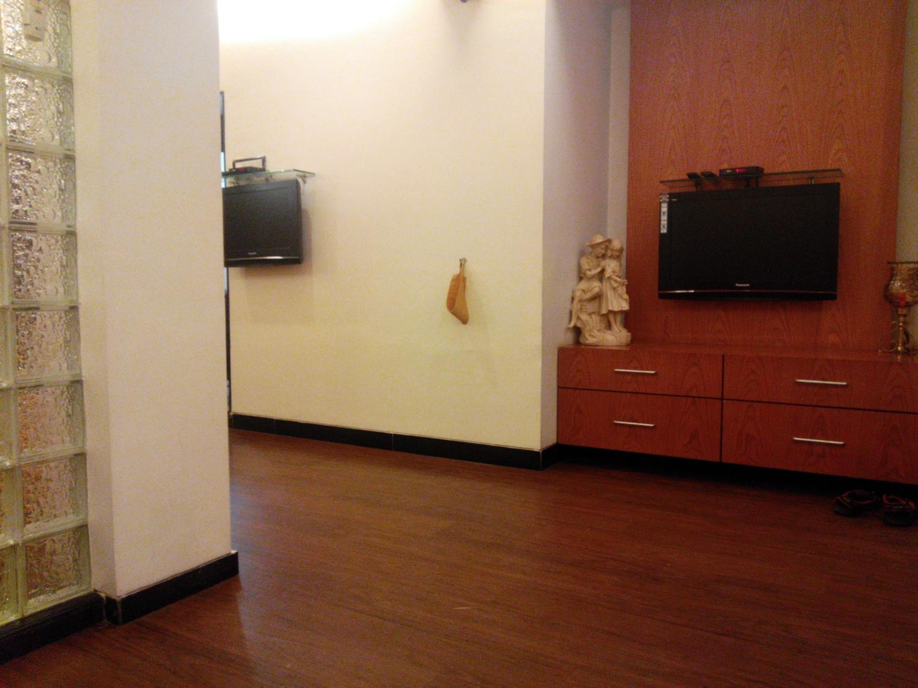 Suite - Photo 8