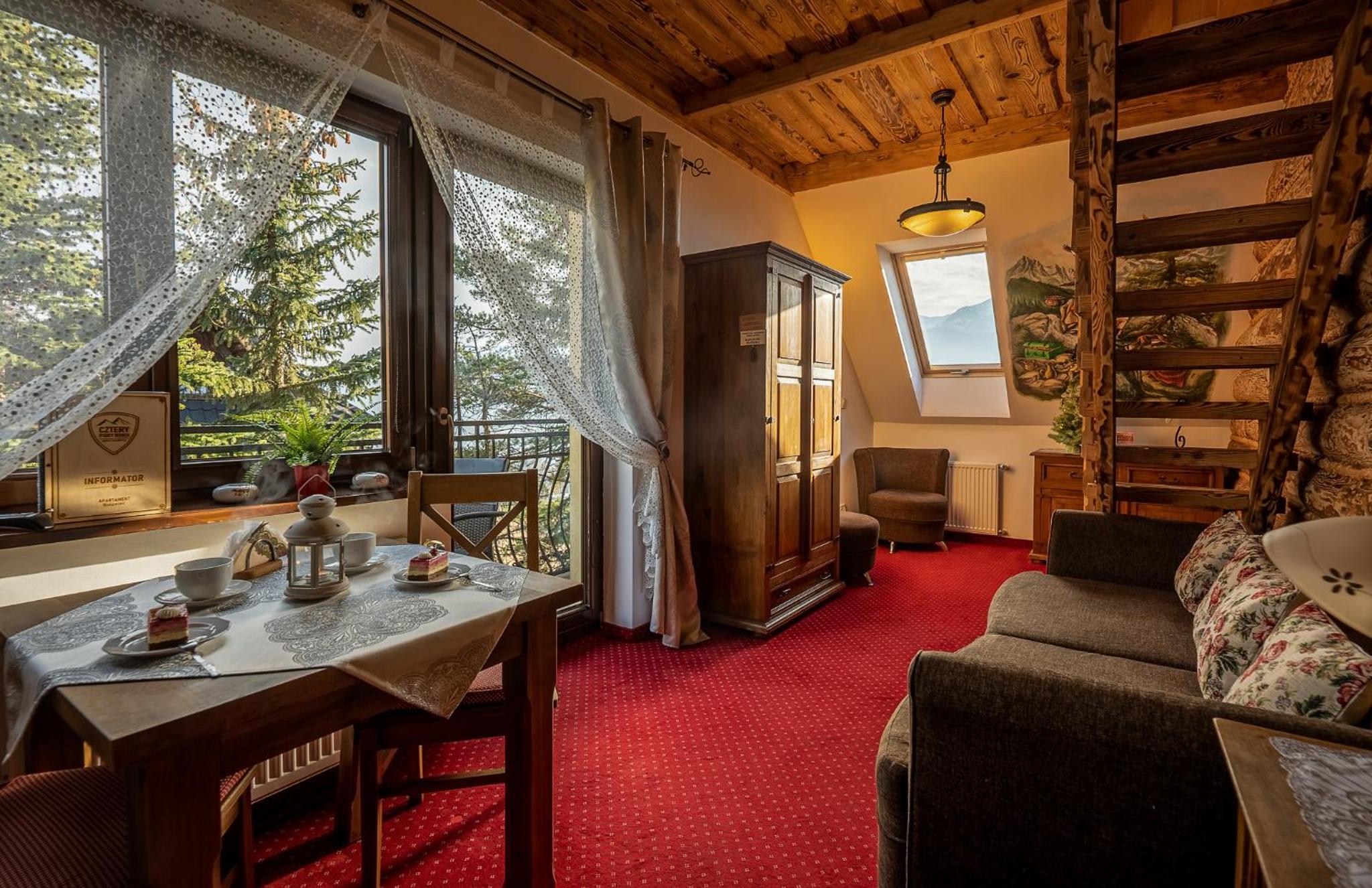 Apartment with Mountain View photo 1