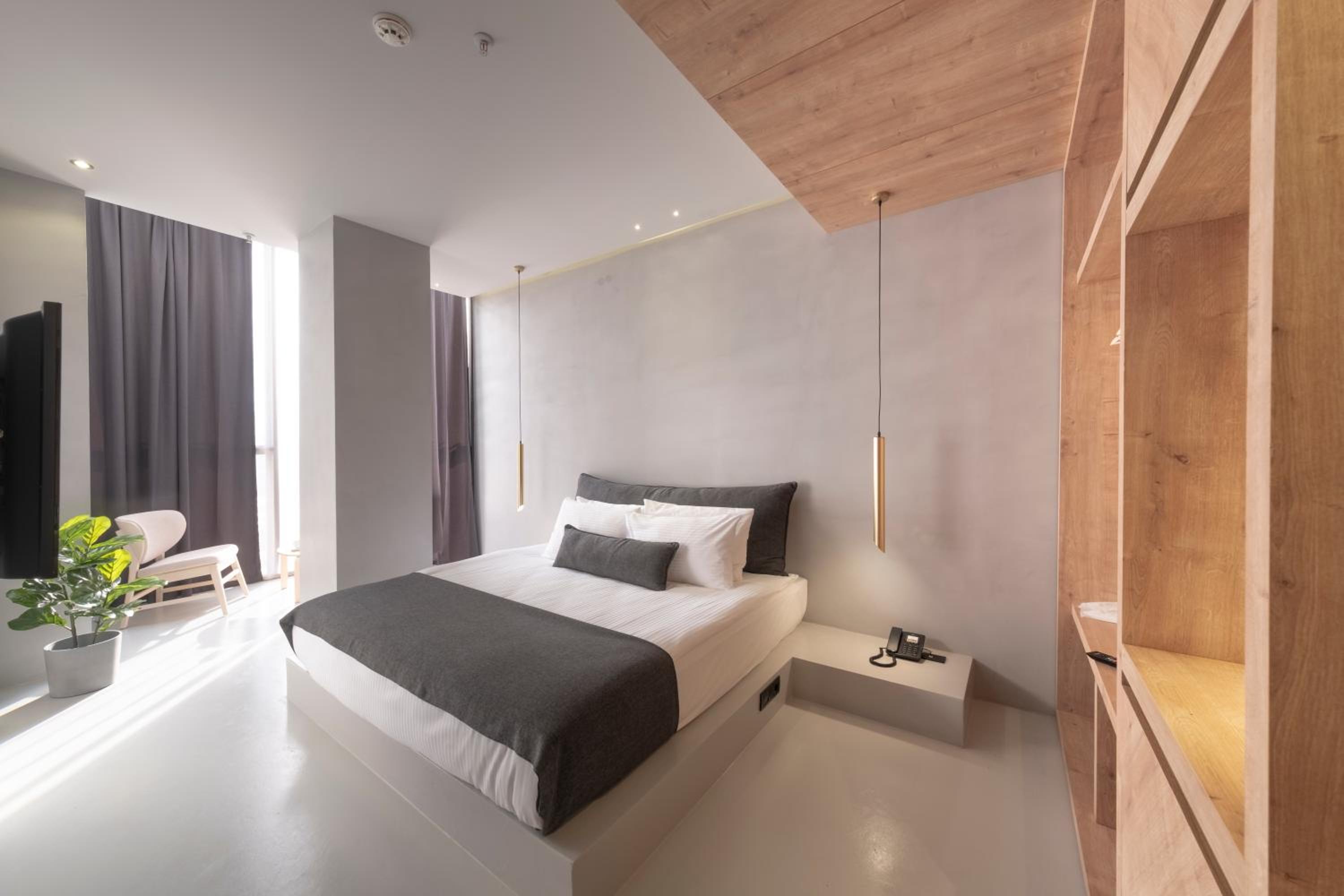 Suite with City View