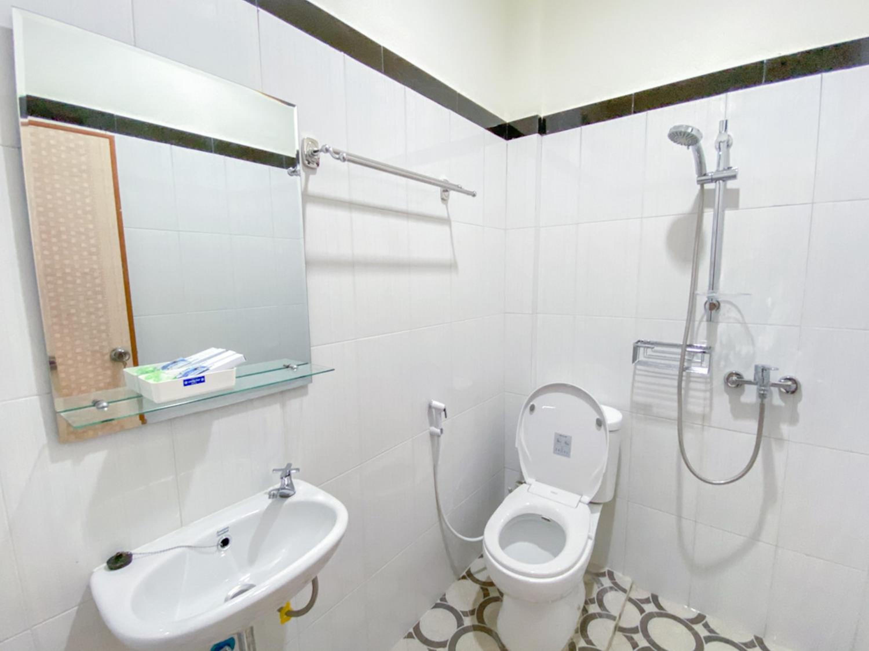 Twin Room - Photo 6