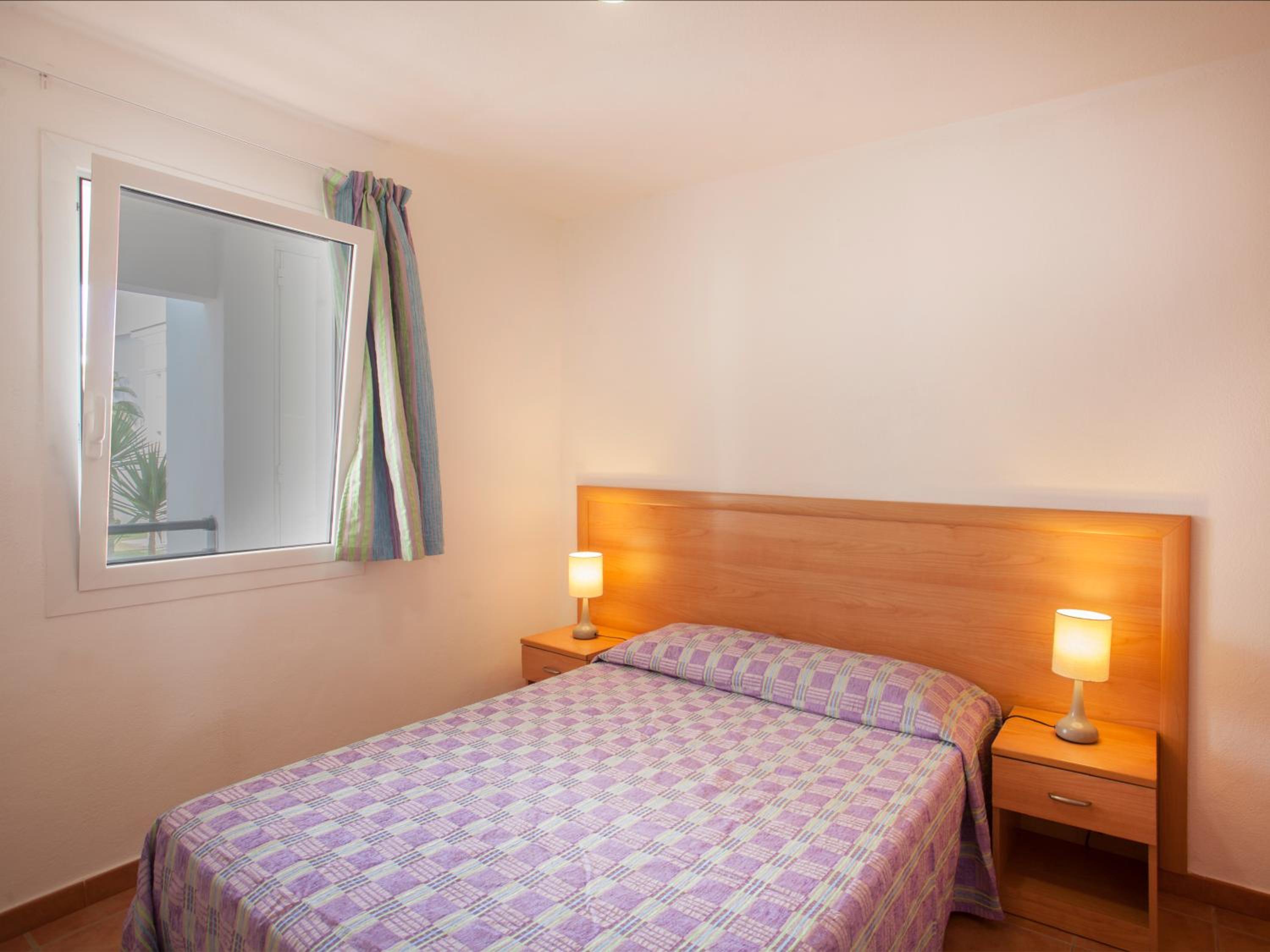 Two-Bedroom Apartment with Sea View (6 Adults)