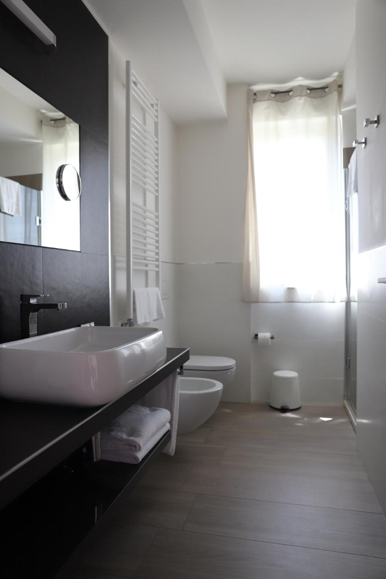 Standard Double Room with Hill View photo 2