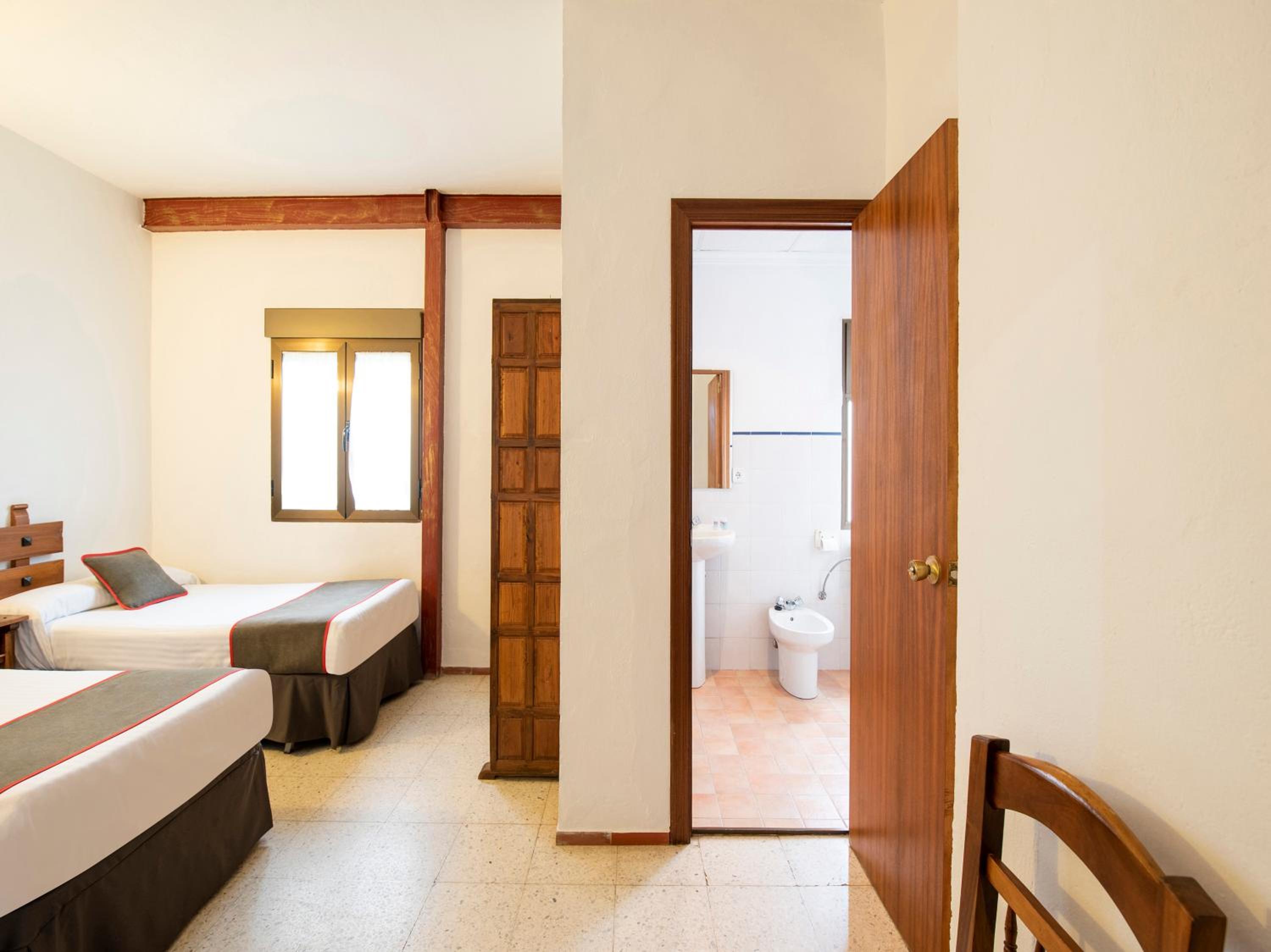 Triple Room - Photo 4