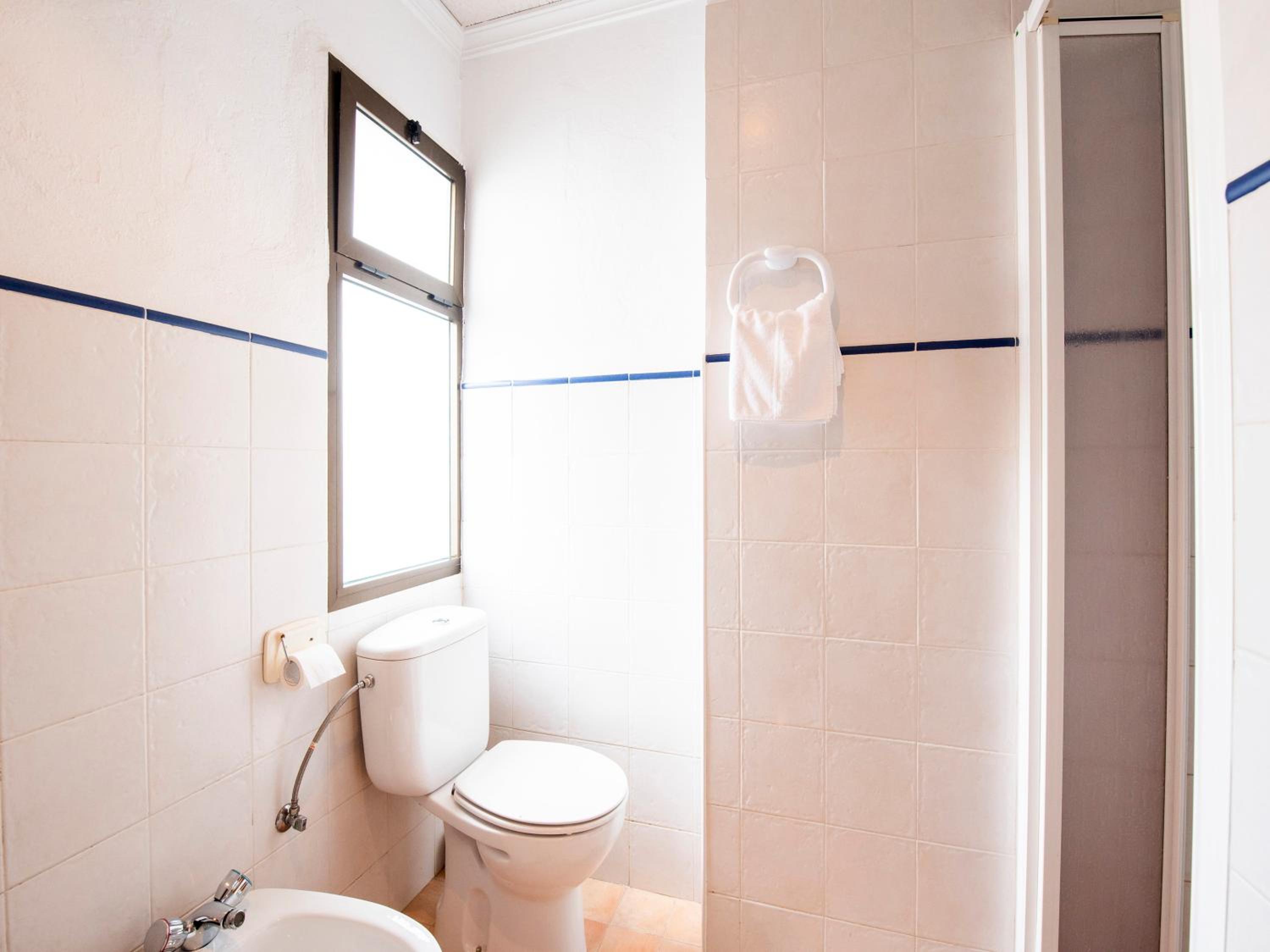 Triple Room - Photo 5