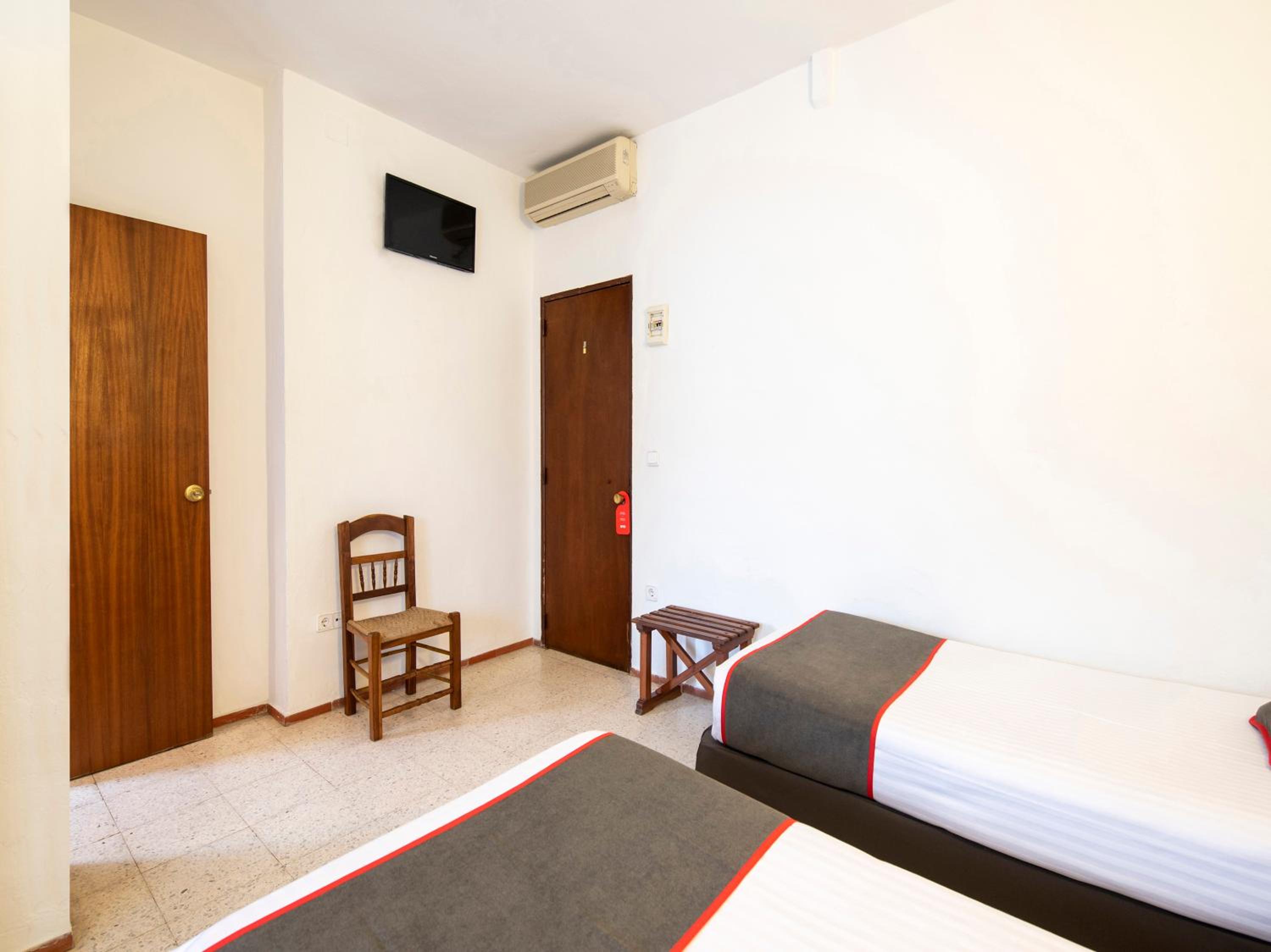 Triple Room - Photo 7