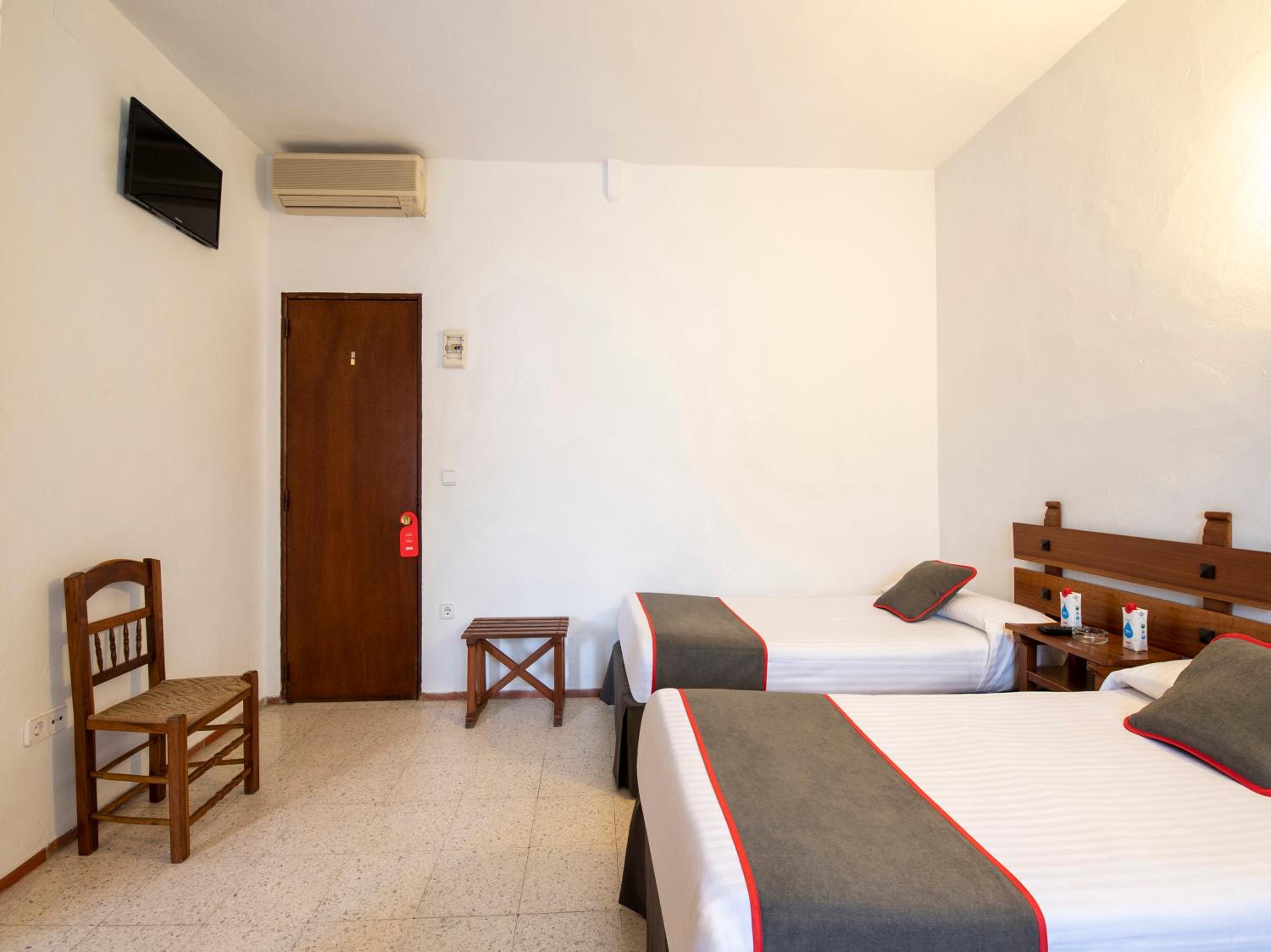 Triple Room - Photo 2
