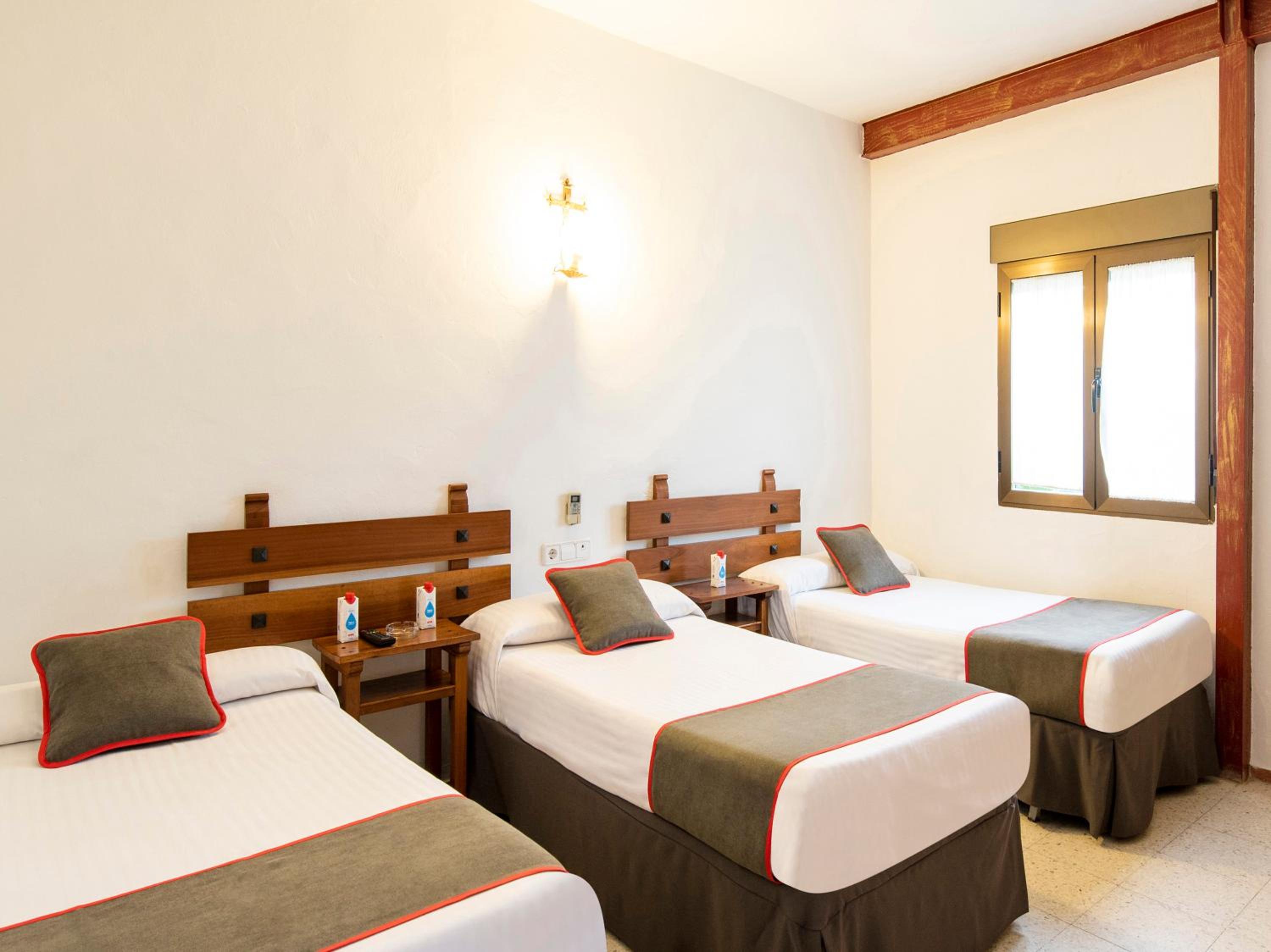 Triple Room - Photo 10