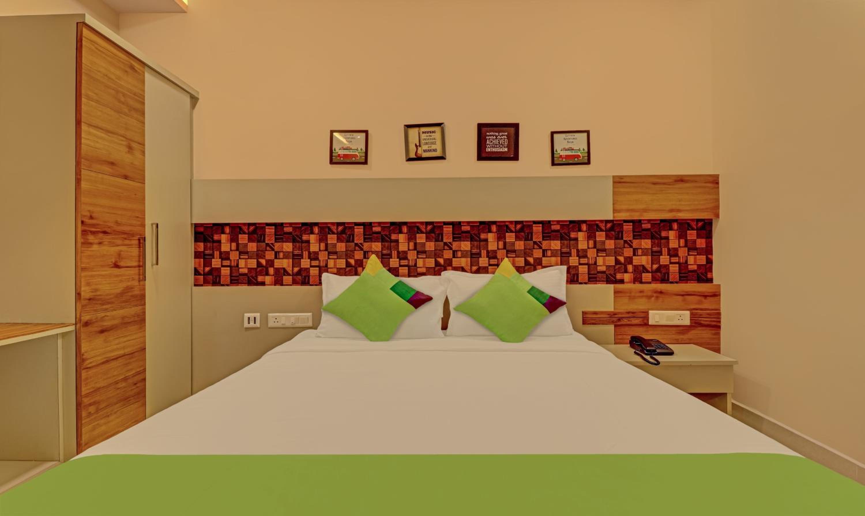 Deluxe Double Room photo 2