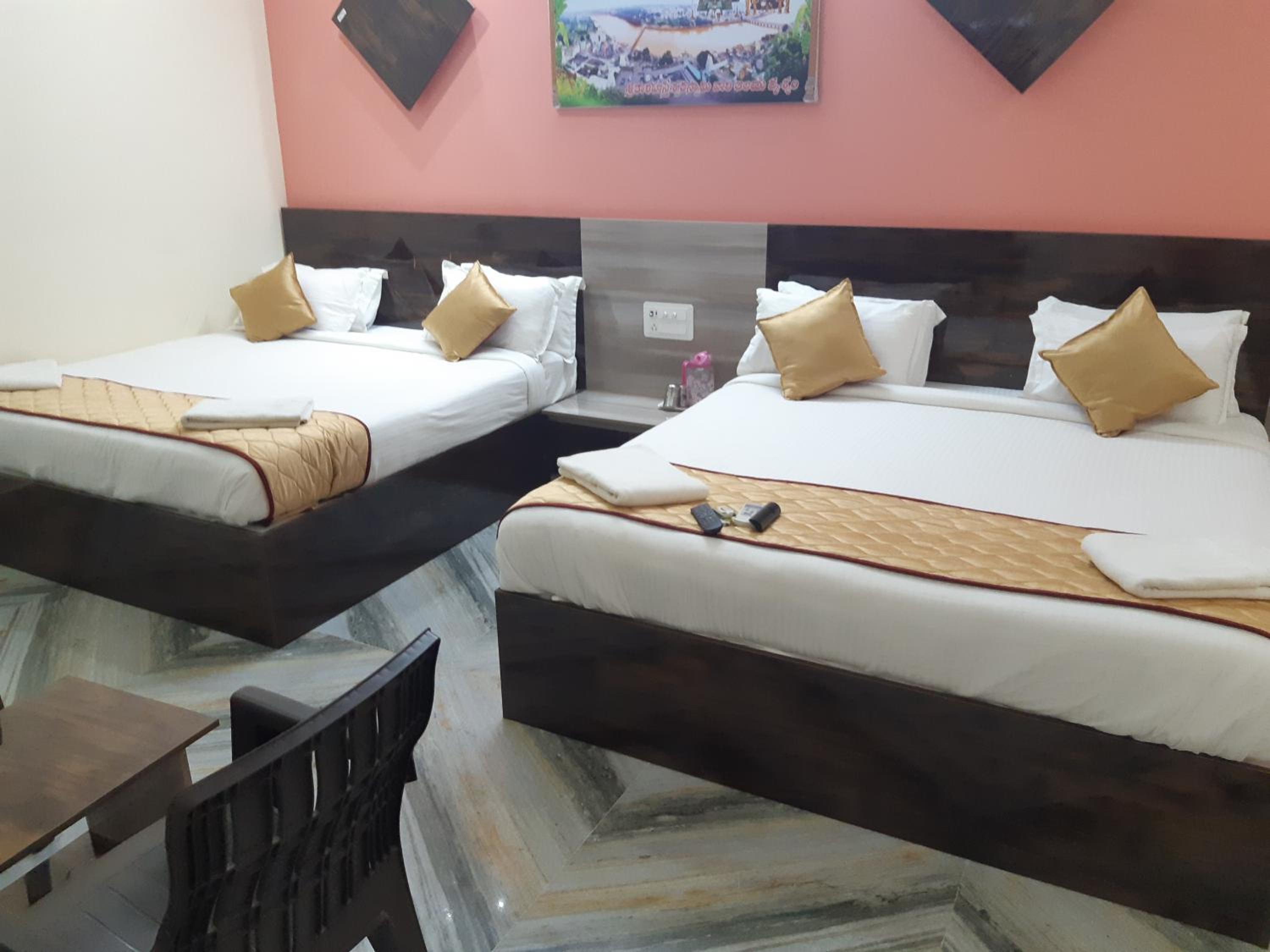 Deluxe Quadruple Room - Photo 6