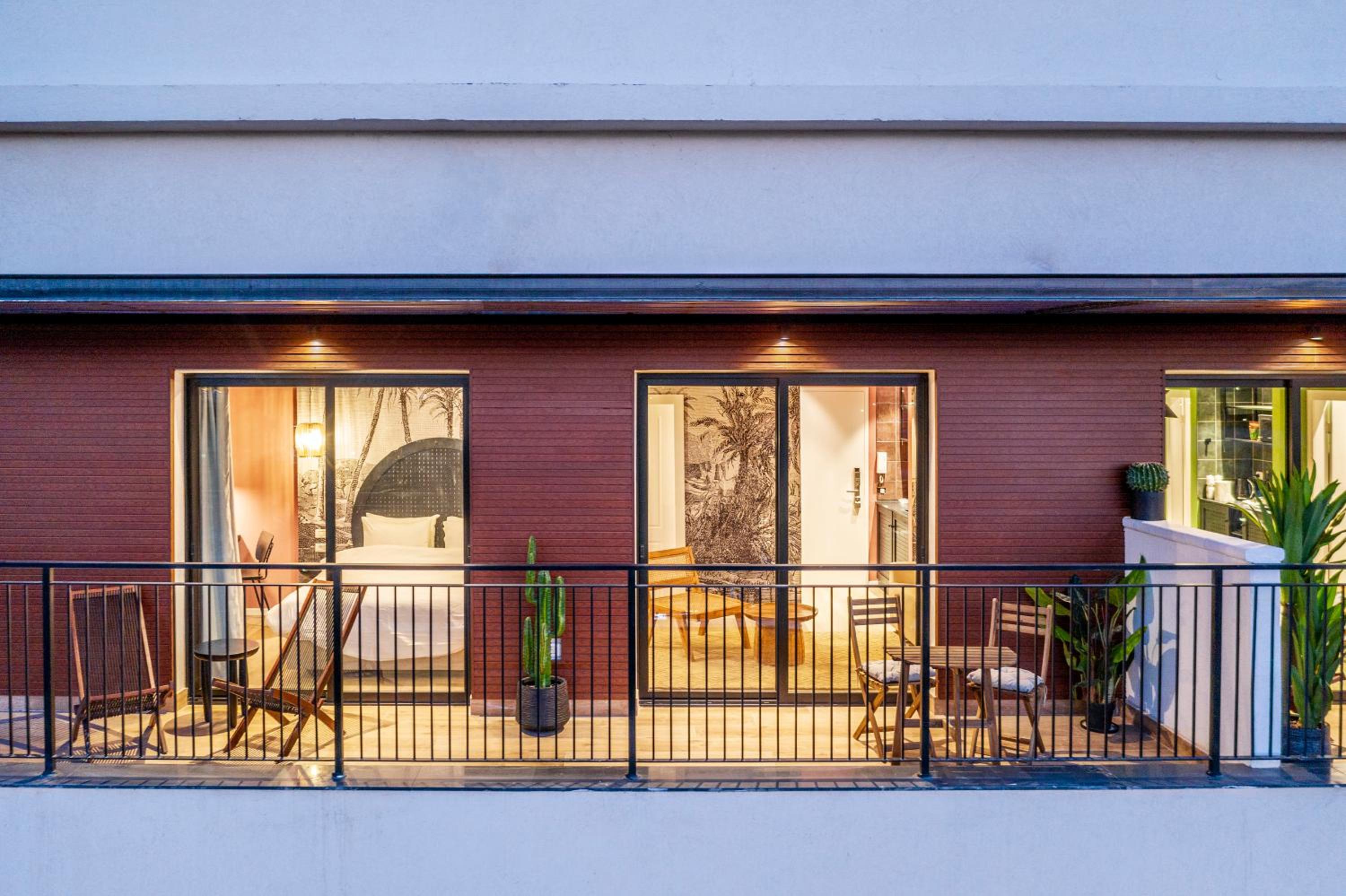 Studio Penthouse Apartment - Photo 4