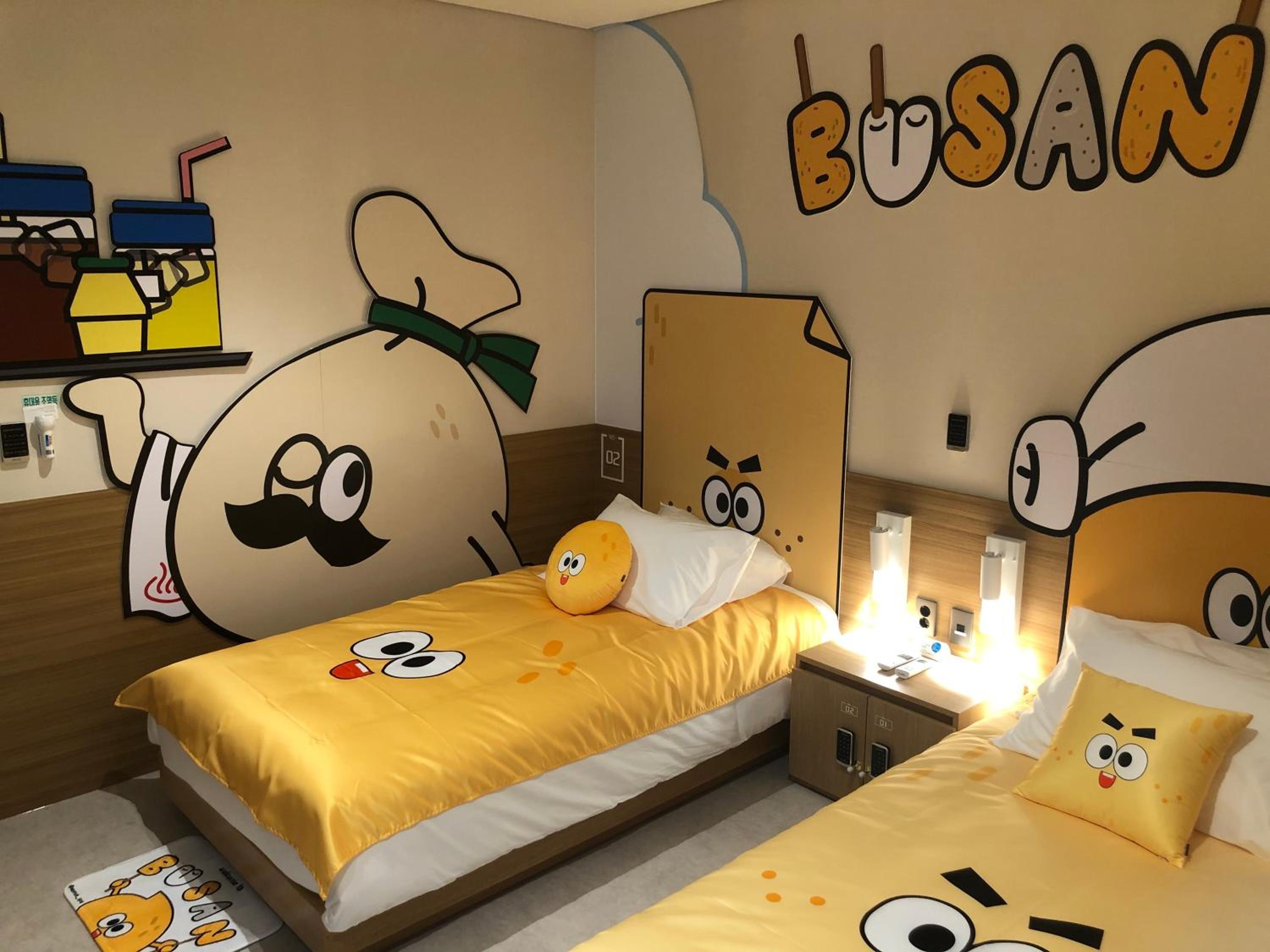 Twin Room with Shared Shower and Toilet