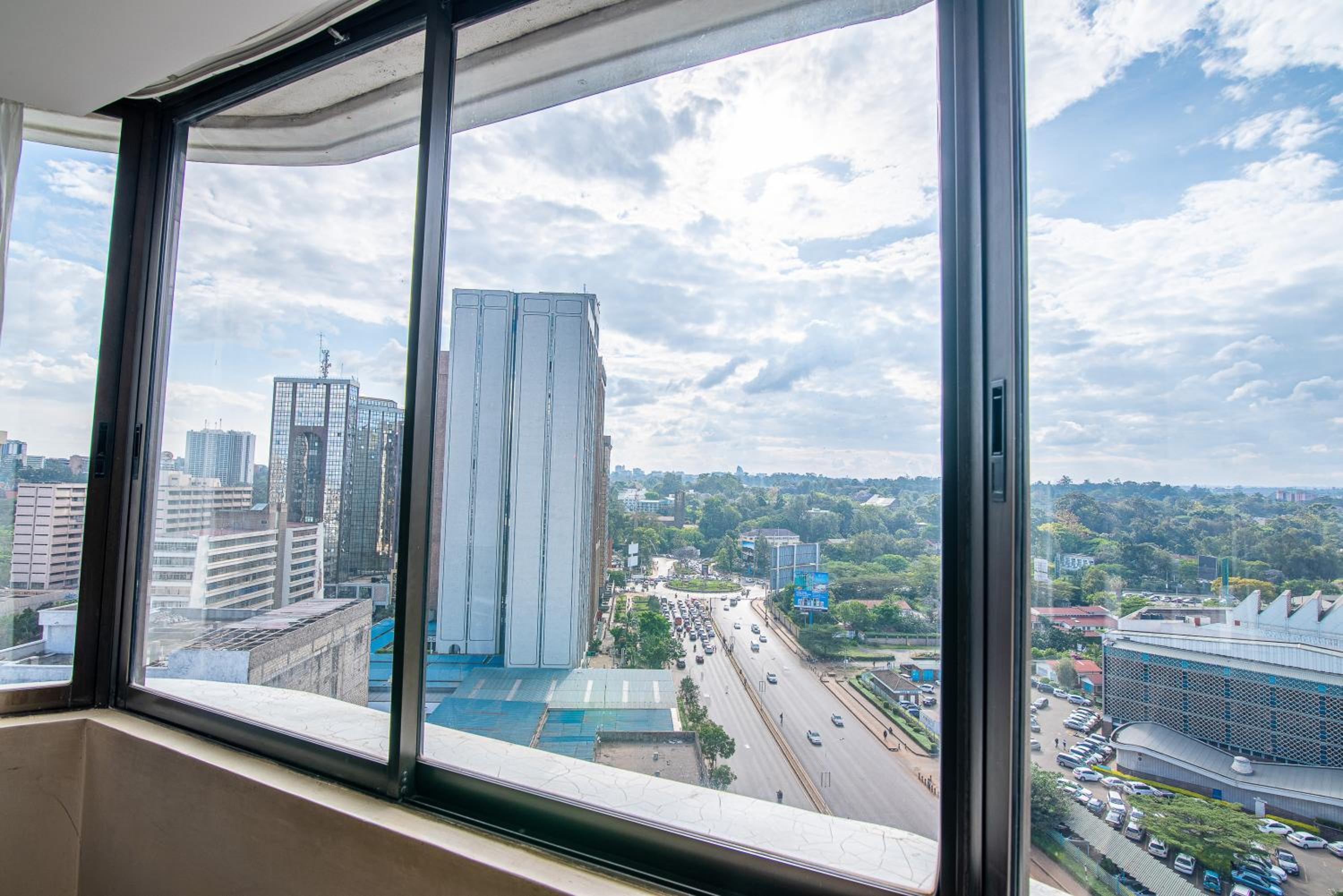 Panoramic Suite - Photo 30