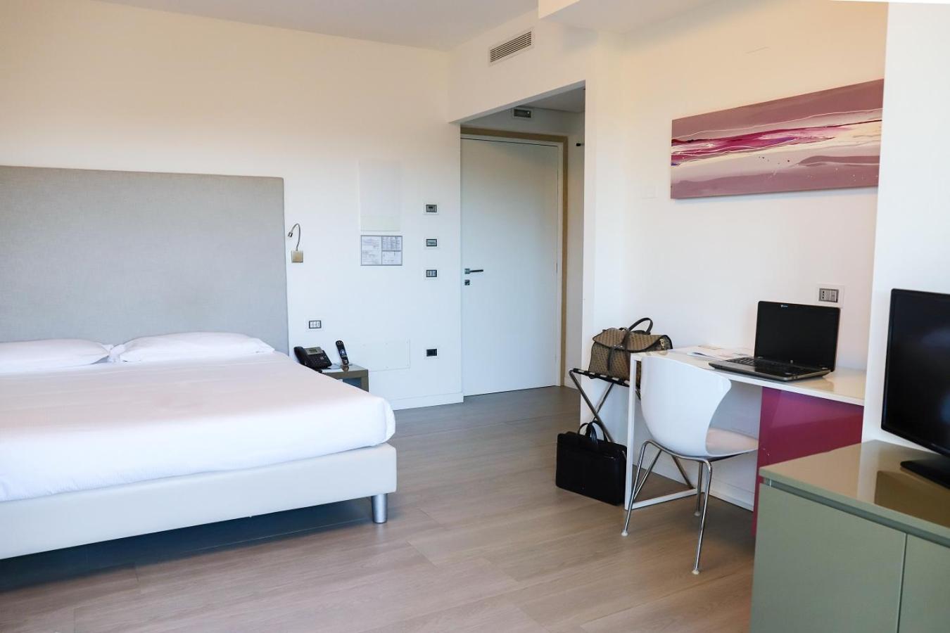Classic Double Room photo 1