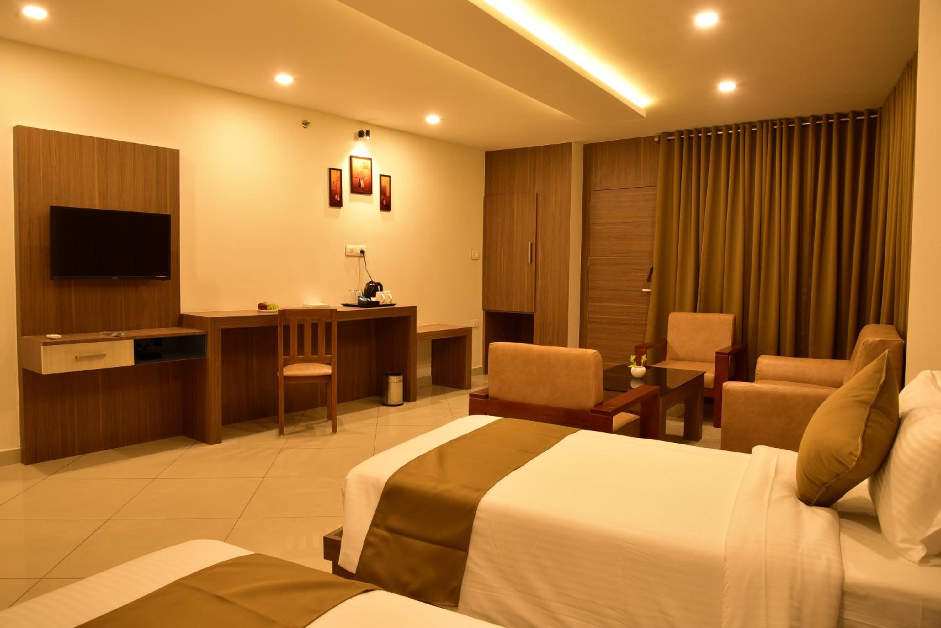 Deluxe Double or Twin Room - Photo 2