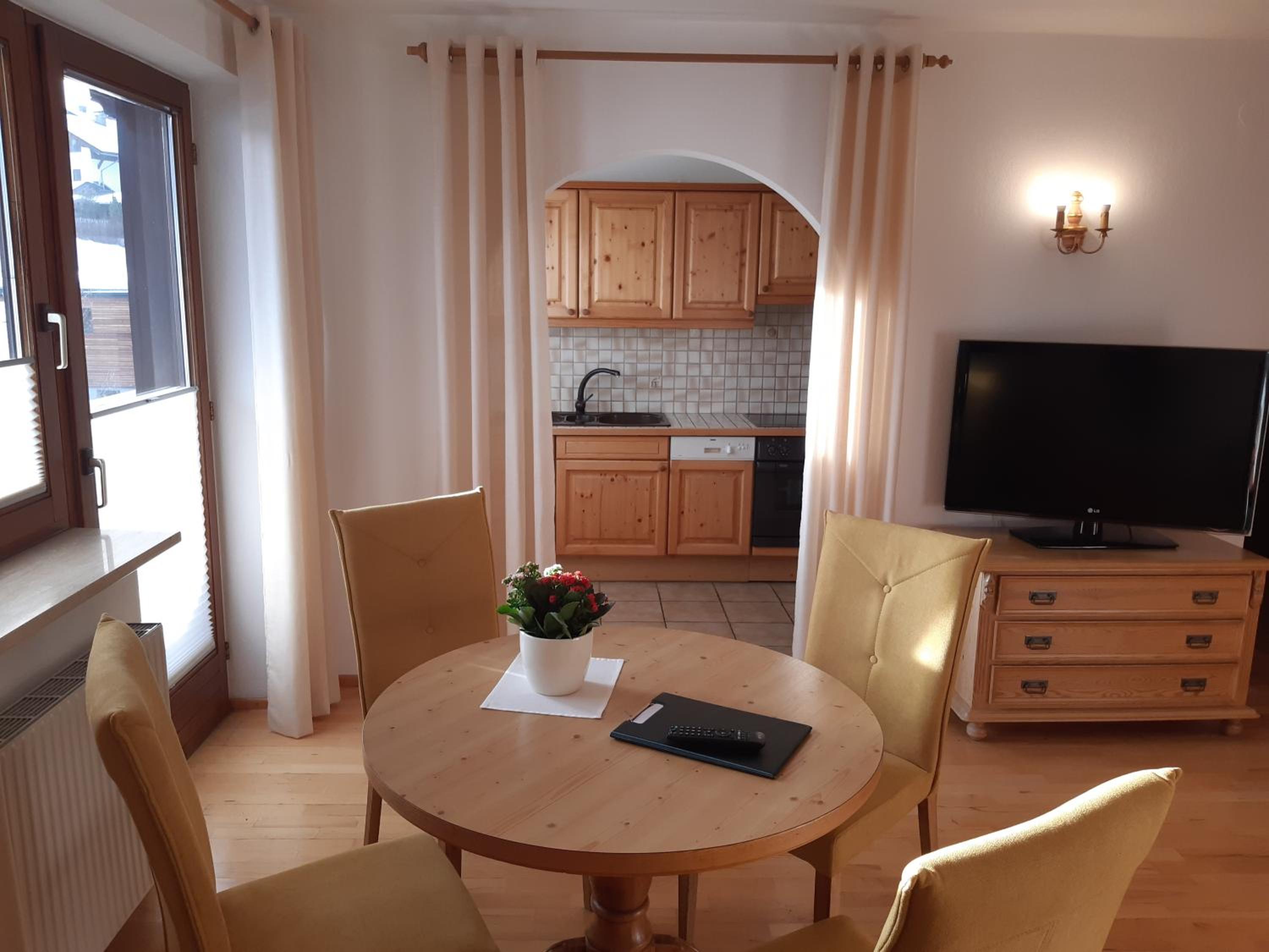 Deluxe Apartment photo 3
