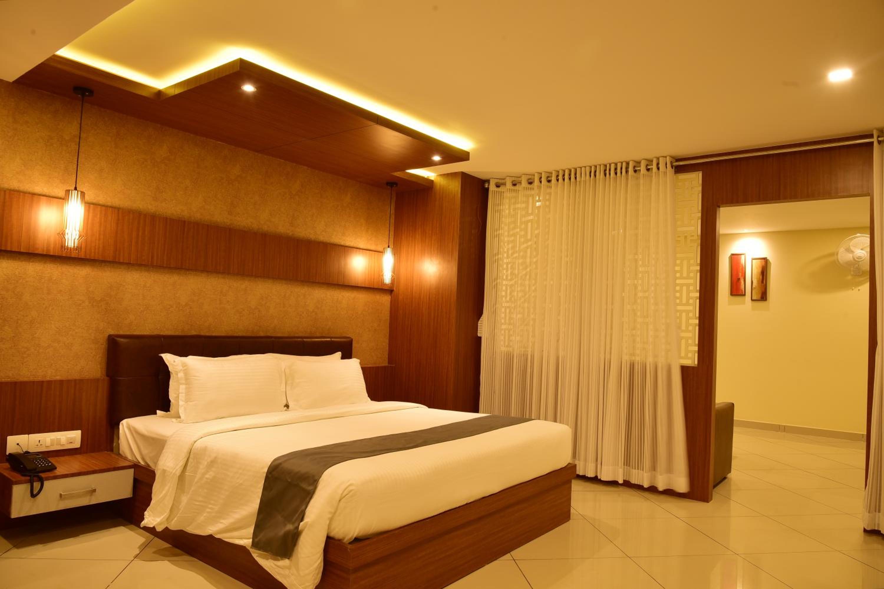 Deluxe Suite - Photo 1