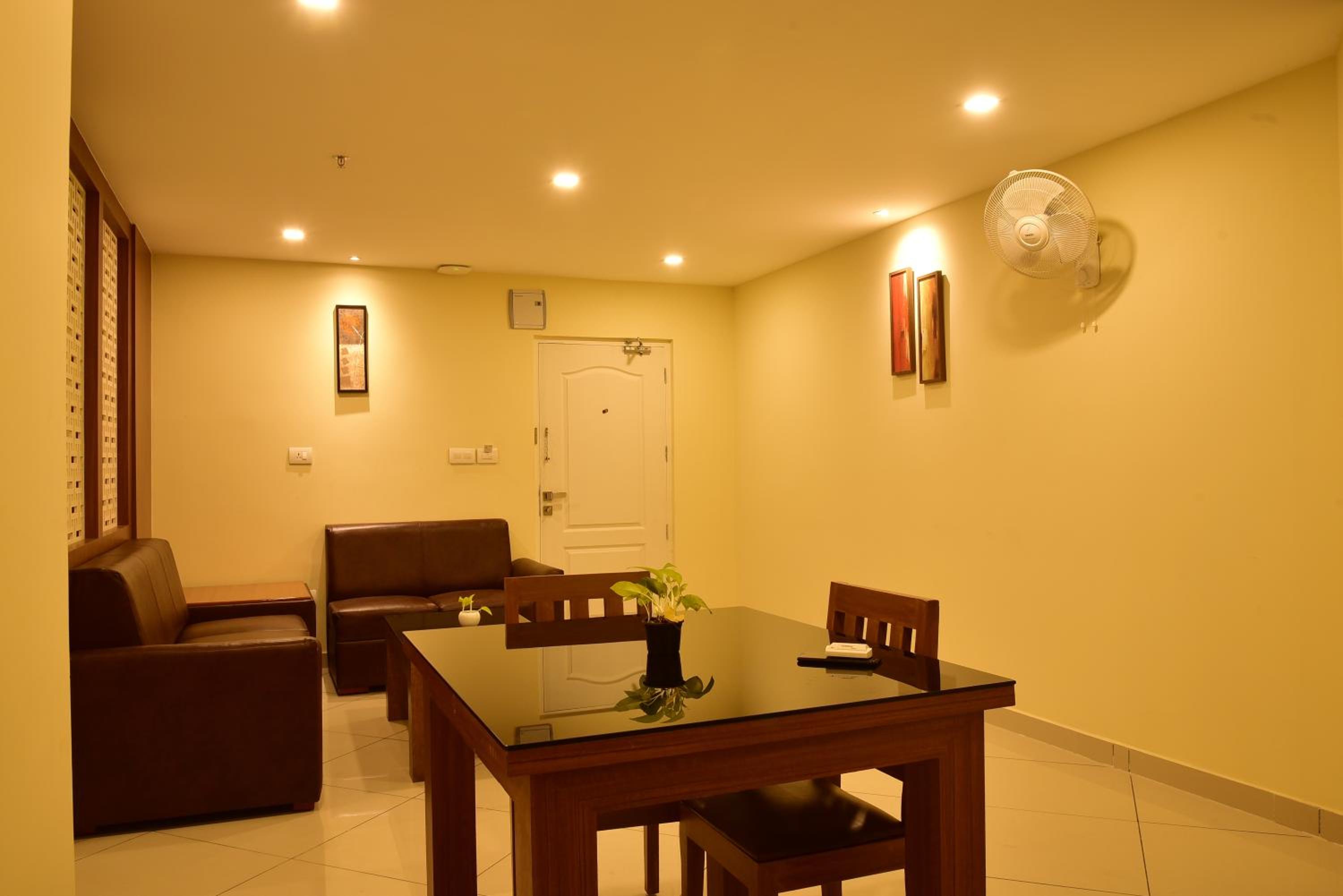 Deluxe Suite - Photo 6
