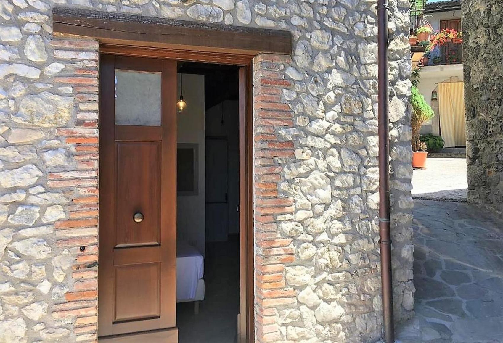 Triple Room with Private Bathroom - Photo 5