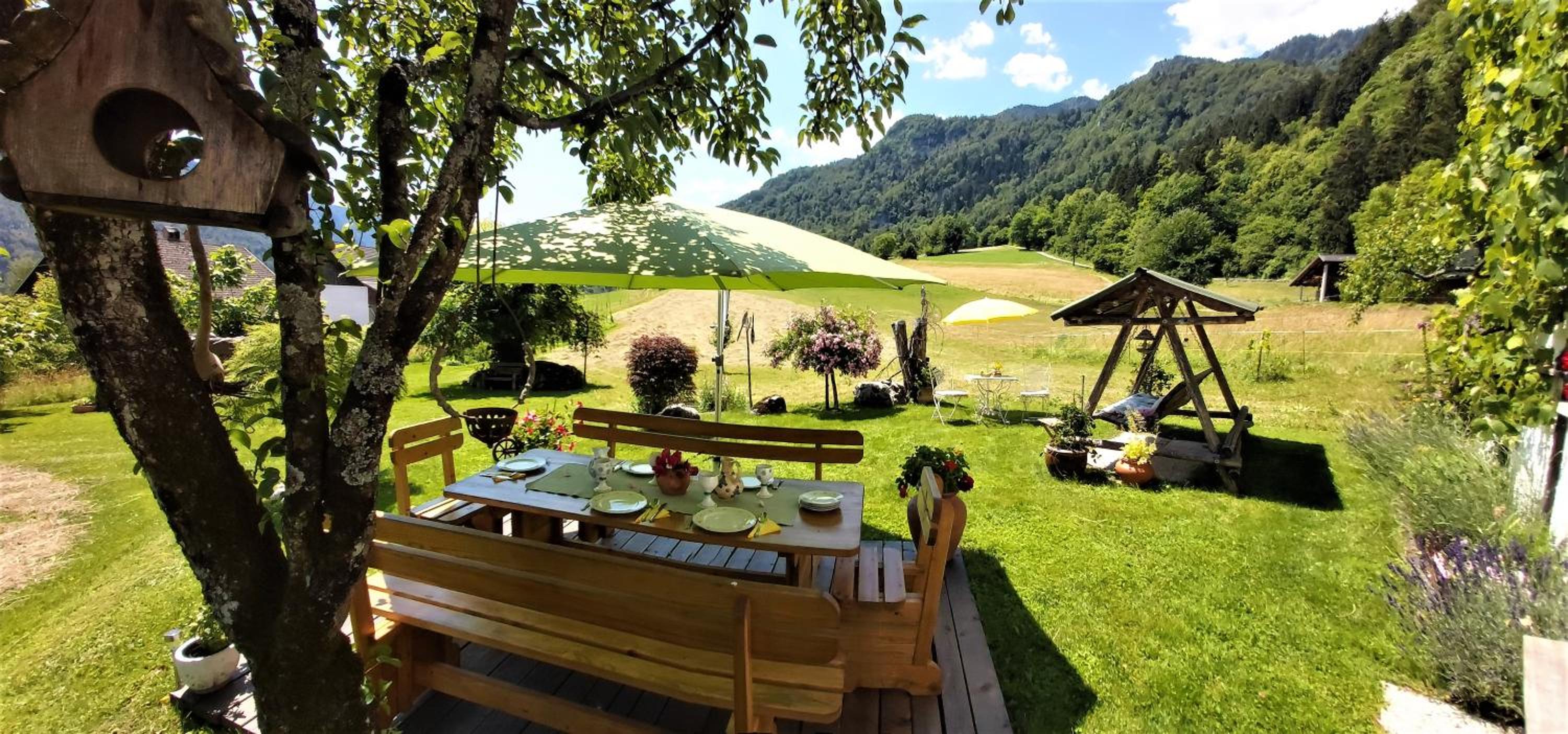 Three-Bedroom Apartment with Balcony and Mountain View - Photo 60