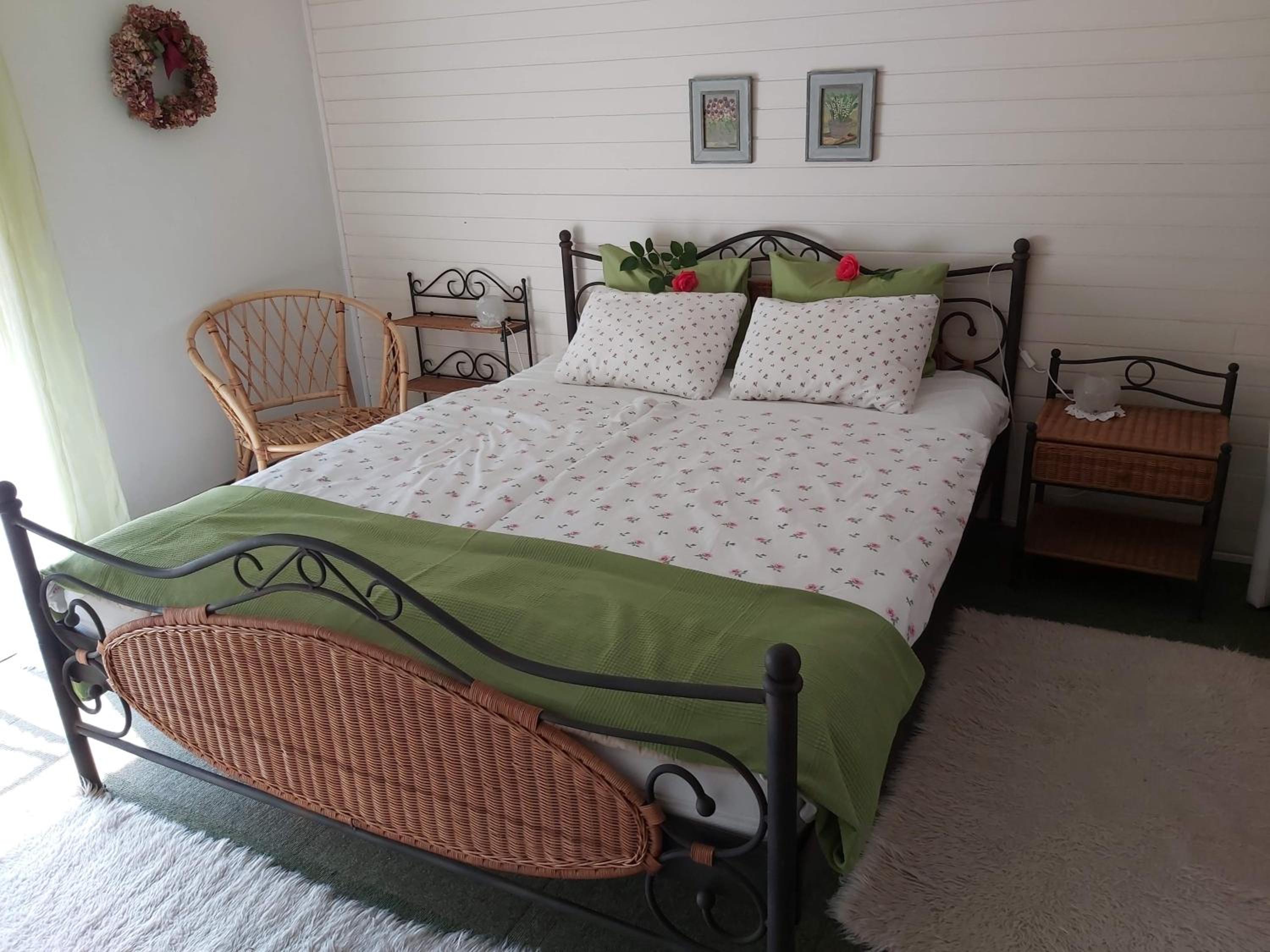 Three-Bedroom Apartment with Balcony and Mountain View - Photo 52